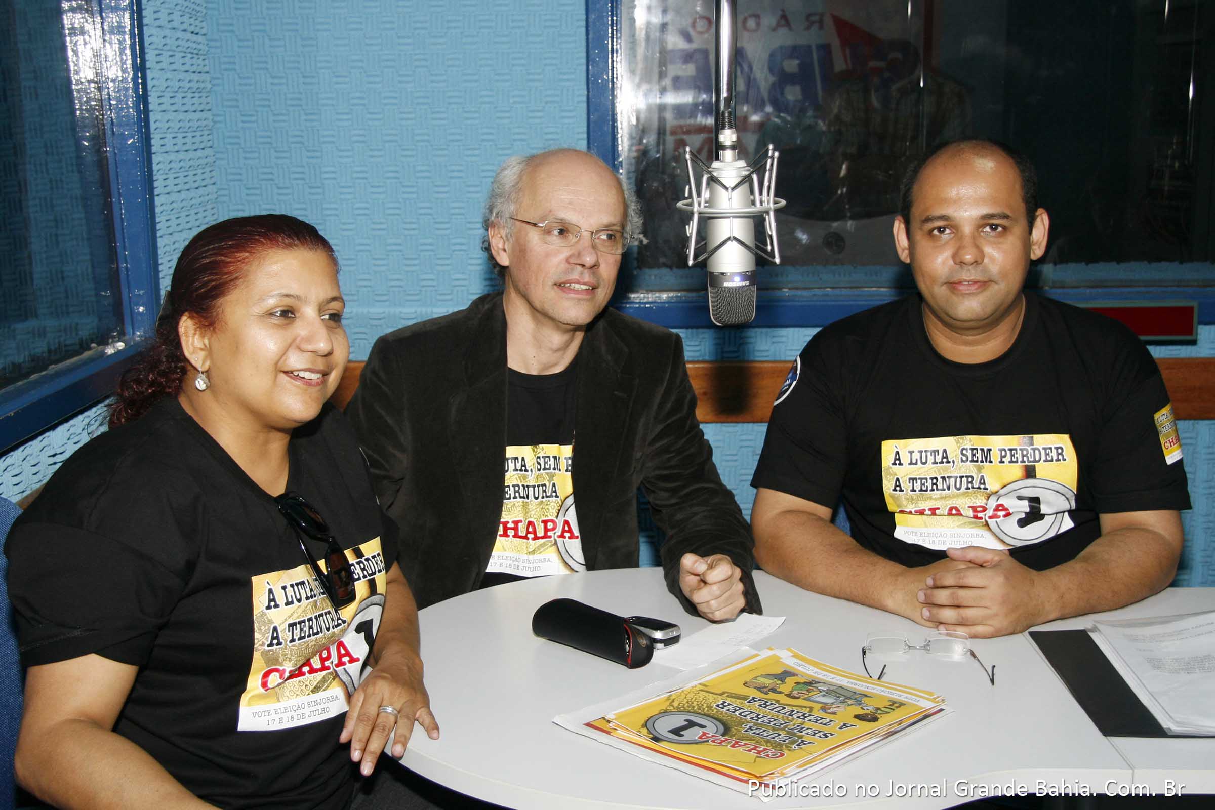 Kardé Mourão, Celso Augusto Schröder, e Carlos Augusto durante visita a Feira de Santana.