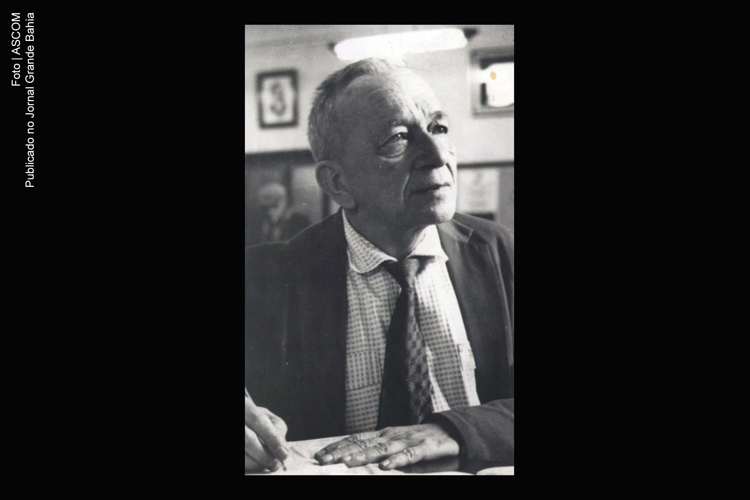Mário de Miranda Quintana (Alegrete, 30 de julho de 1906 — Porto Alegre, 5 de maio de 1994) foi um poeta, tradutor e jornalista brasileiro.