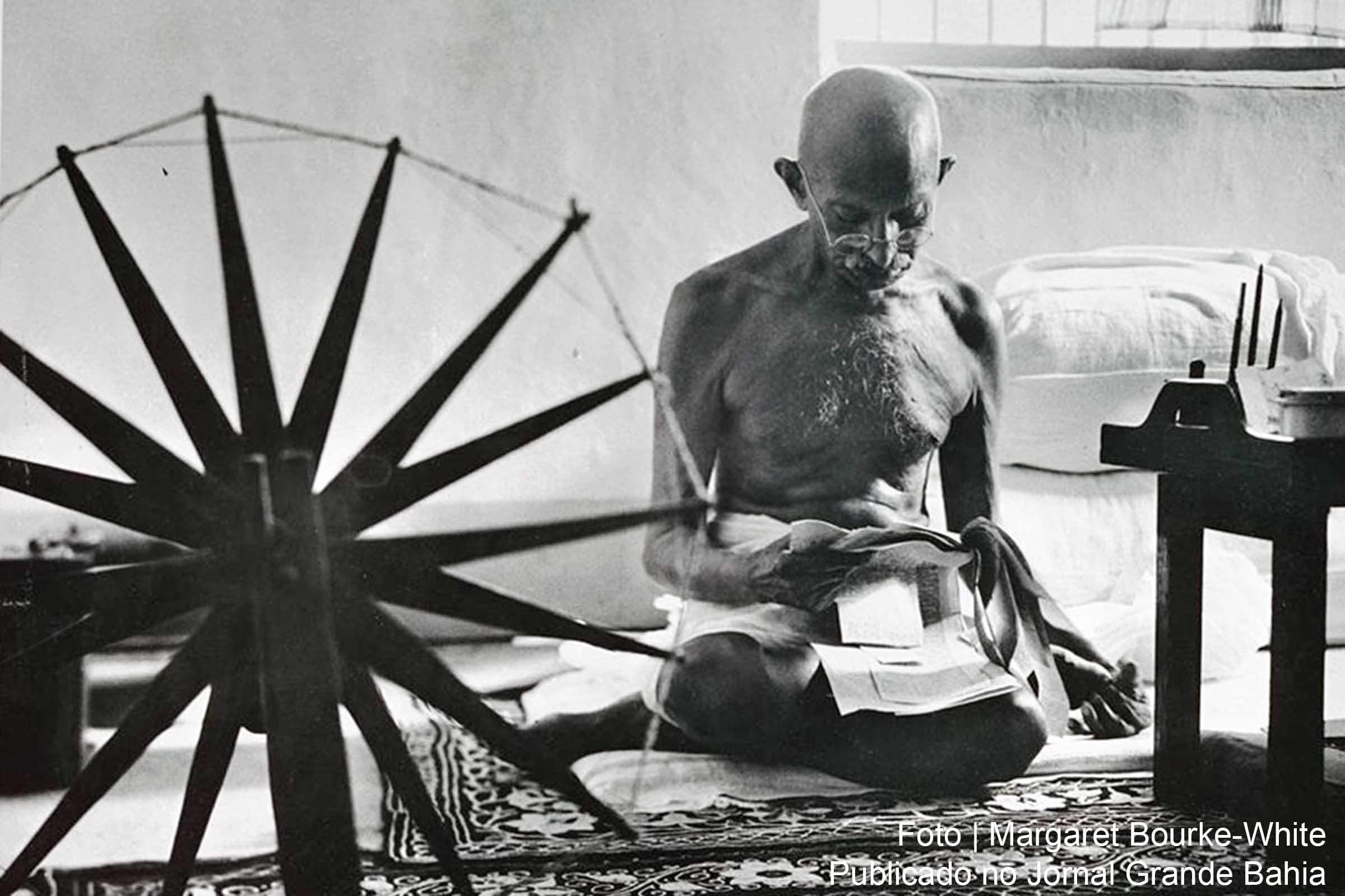 Ban Ki-moon fala sobre Gandhi: Hoje os níveis de violência no mundo são muito maiores, portanto a mensagem de paz e de não-violência ativa é cada vez mais necessária nos dias de hoje.