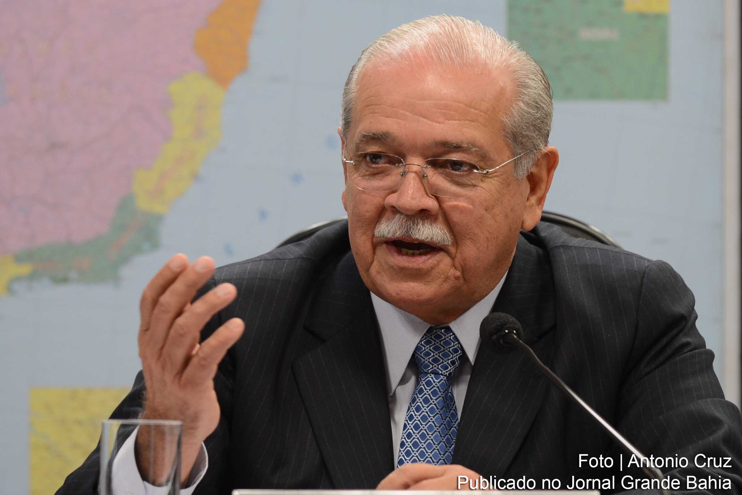O Senado vai verificar se os estados estão, efetivamente, usando as verbas de combate ao crime enviadas pelo governo federal, declarou César Borges.