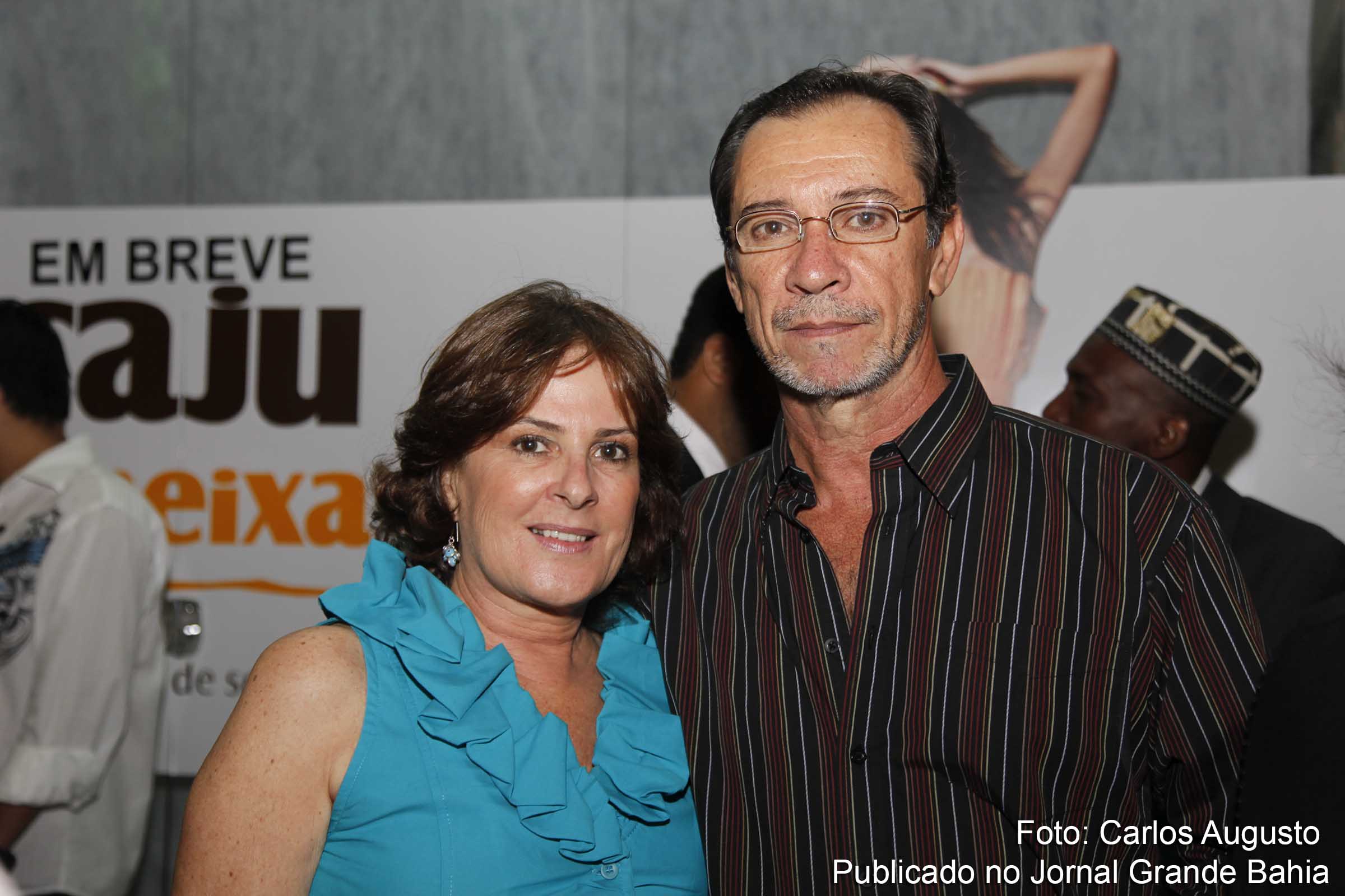 Lígia Eugênia Marques Motta ao lado do marido Gil Mário.