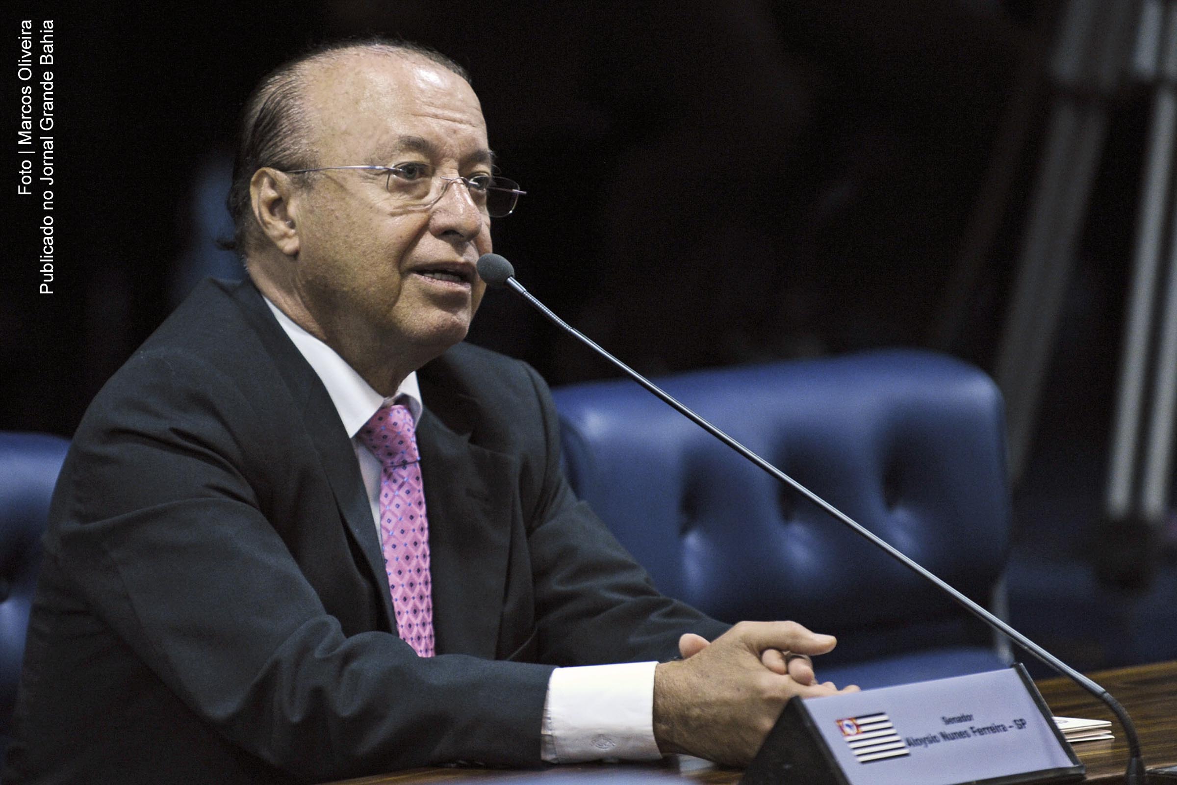 Senador Antonio Carlos Valadares (PSB-SE).