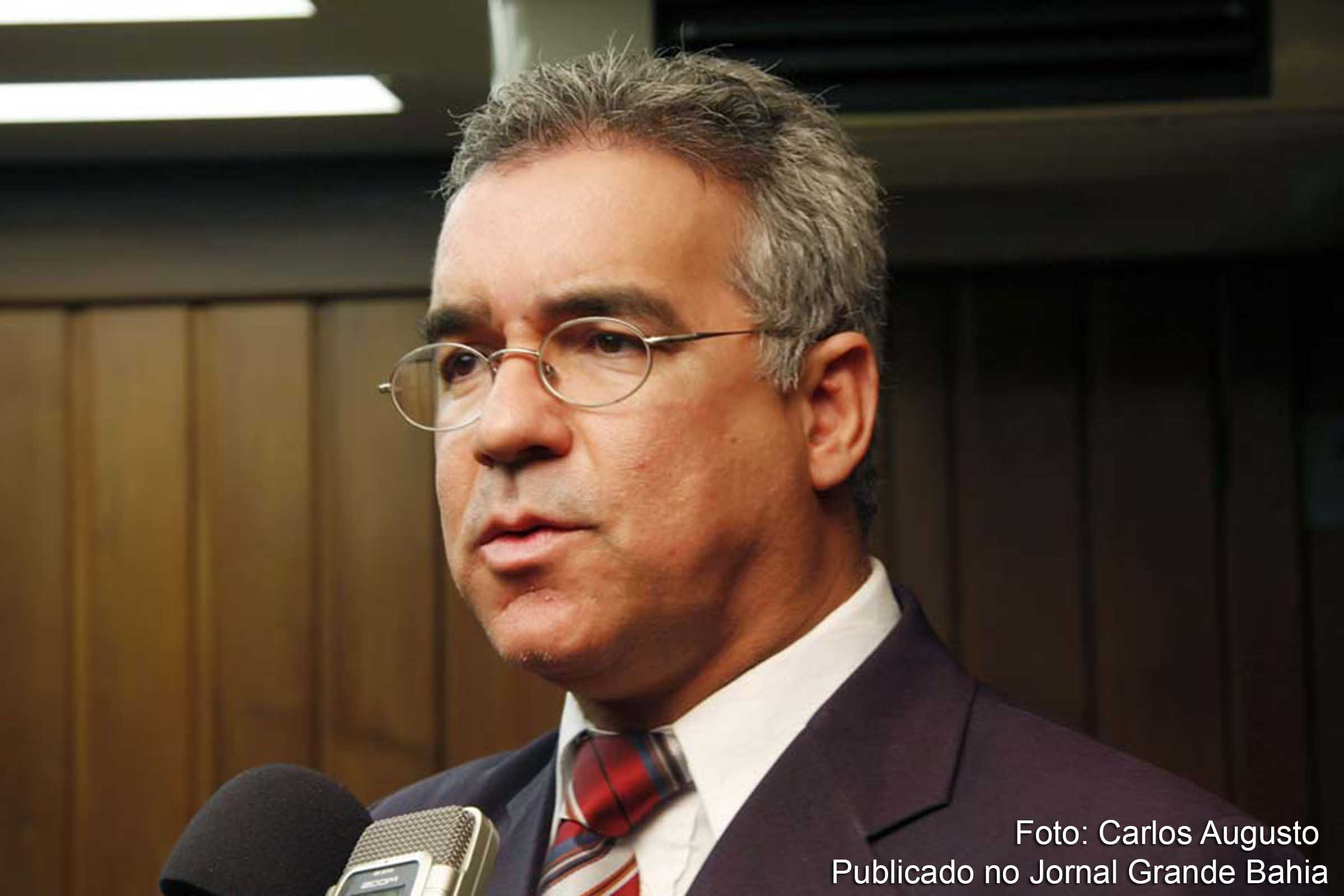 O mandato do deputado estadual Zé Neto (PT) promove na próxima sexta-feira (12/03), Audiência Pública para discutir a relocação das famílias do bairro Lagoa Grande e da Avenida Ayrton Senna.