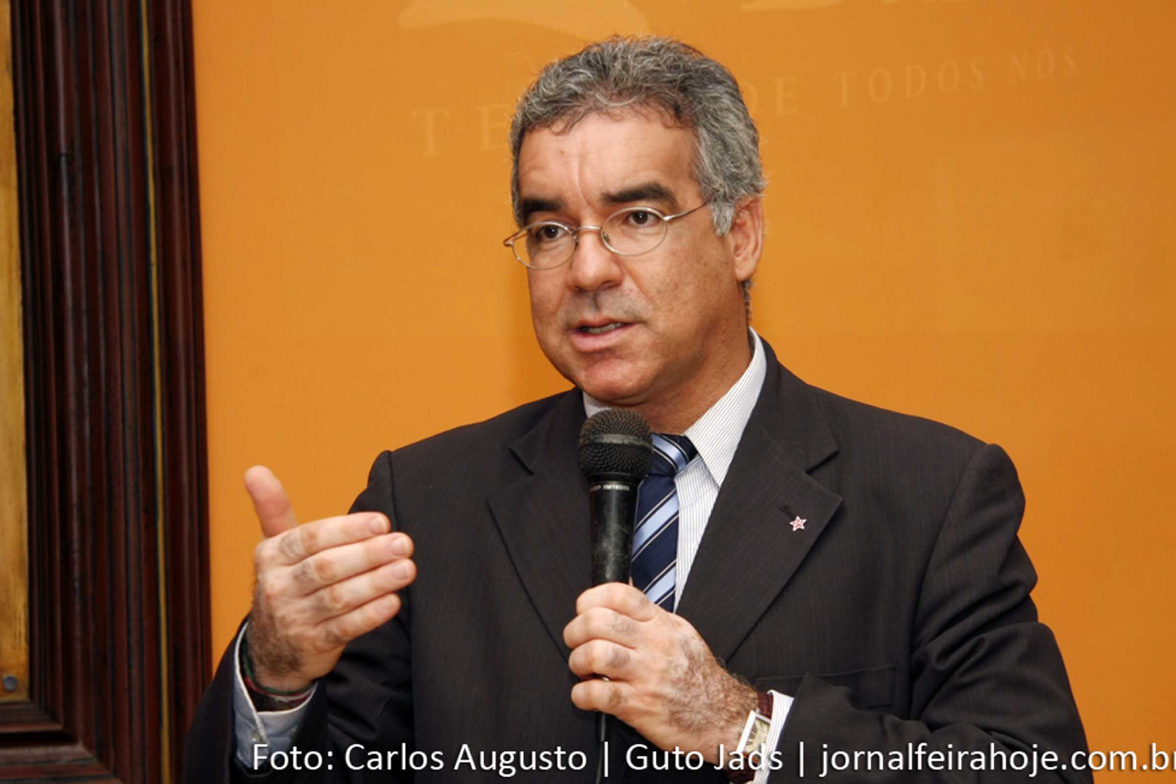 Deputado Zé Neto: Paulo Souto vive um momento de completo isolamento. Afastado da máquina administrativa não sabe fazer política