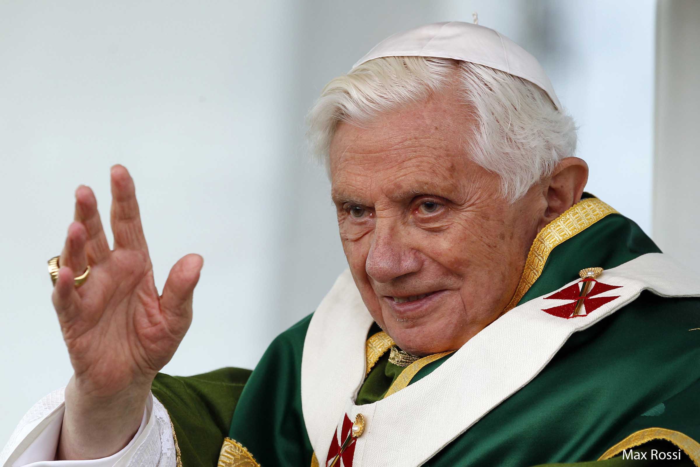 Crise na Igreja Católica: Vaticano articula defesa institucional do Papa Bento XVI diante de ações judiciais nos Estados Unidos