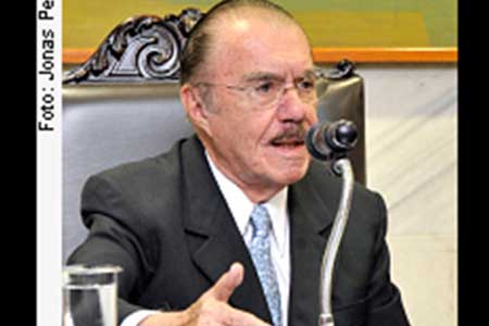 Sarney ressaltou ainda o avanço de matérias como o projeto de reforma do atual Código de Processo Civil (PLS 166/10), que tramitava há 12 anos e foi aprovado no segundo semestre de 2010 pelo Senado.