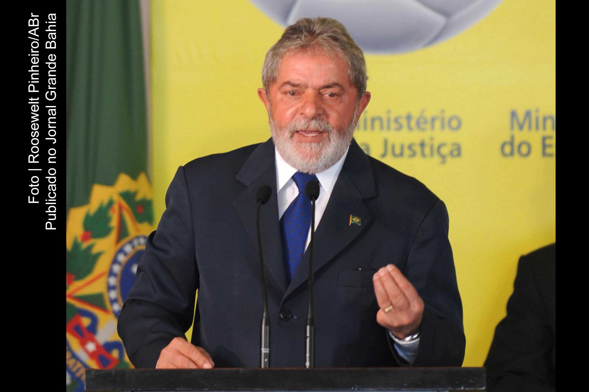 Ex-presidente Lula avalia que situação do Brasil é tranquila e confortável diante da crise econômica.