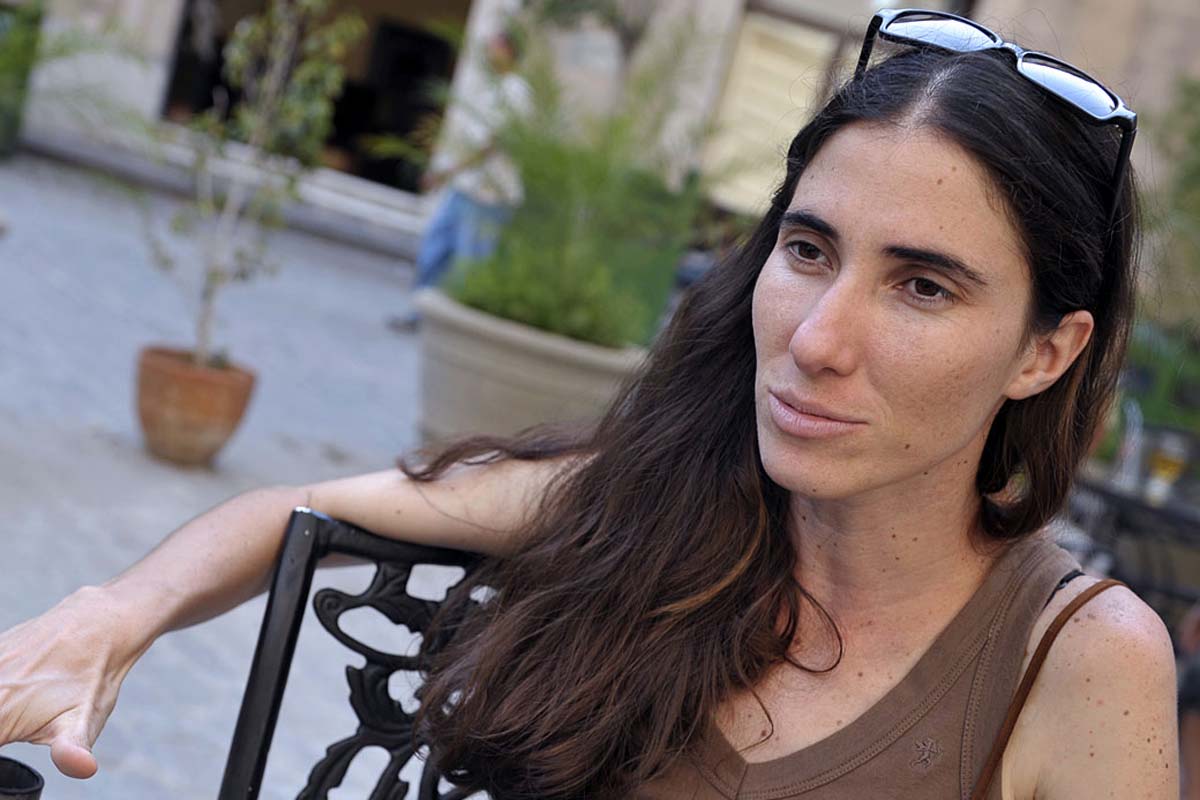 Blogueira premiada Yoani Sánchez diz que castigo por falar é não poder sair de Cuba