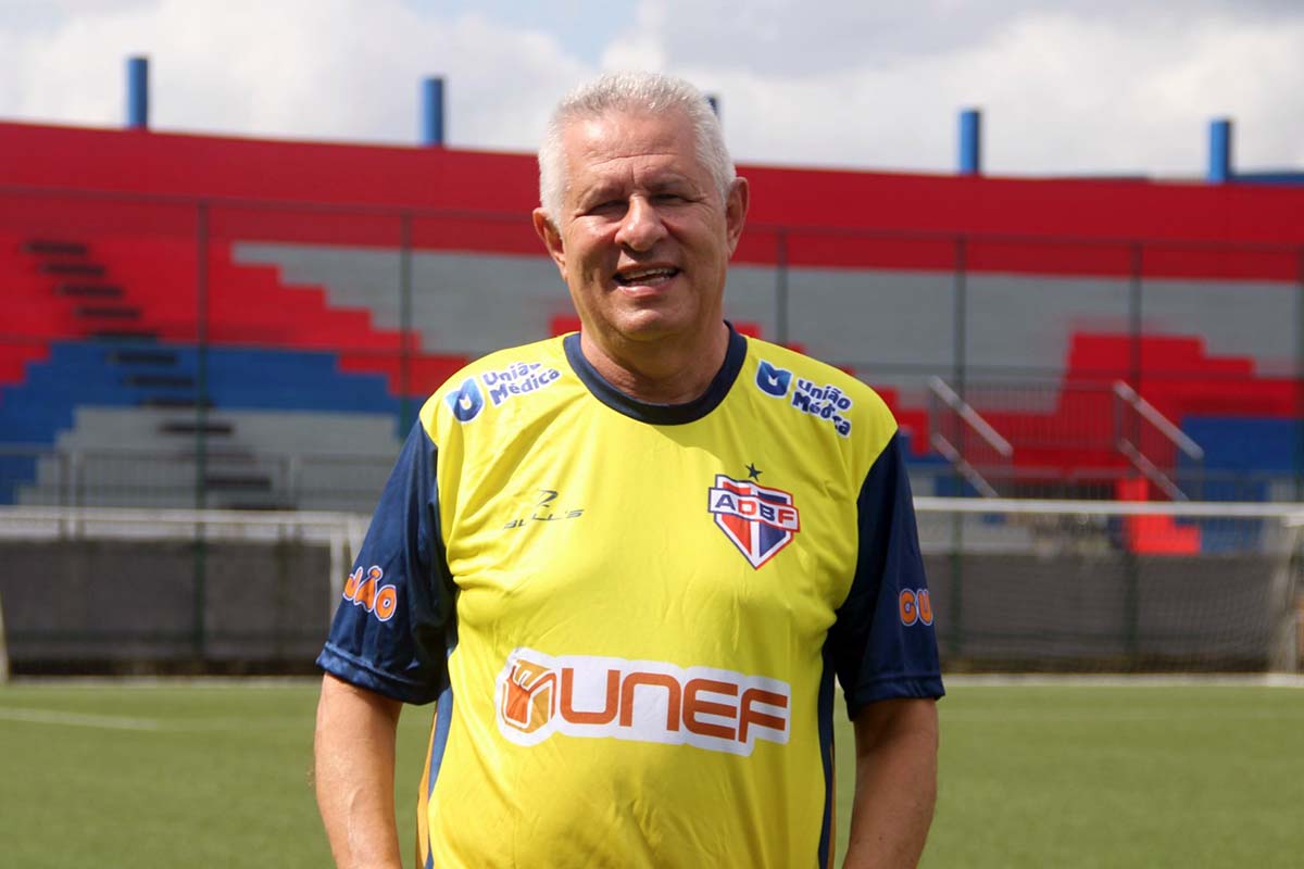 José Arnaldo Lira de Araújo, técnico do Bahia de Feira.