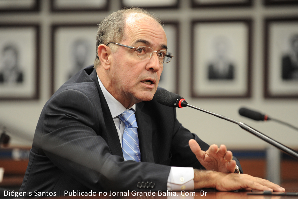 José Carlos Aleluia busca unidade das oposições em torno no nome de ACM Neto à prefeitura de Salvador.