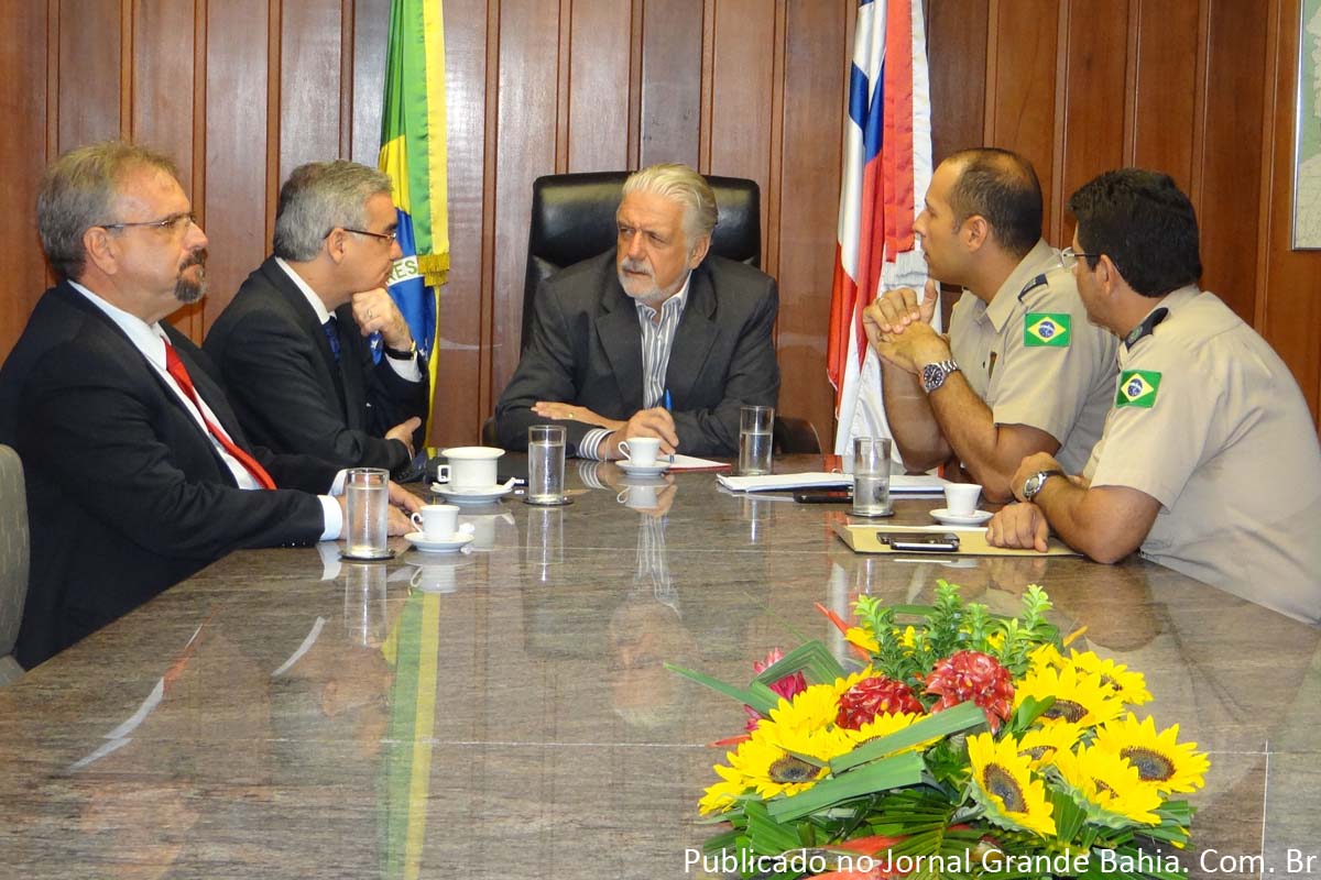 Representantes da Polícia Rodoviária Federal visitam governador Jaques Wagner para apresentar demandas da Corporação