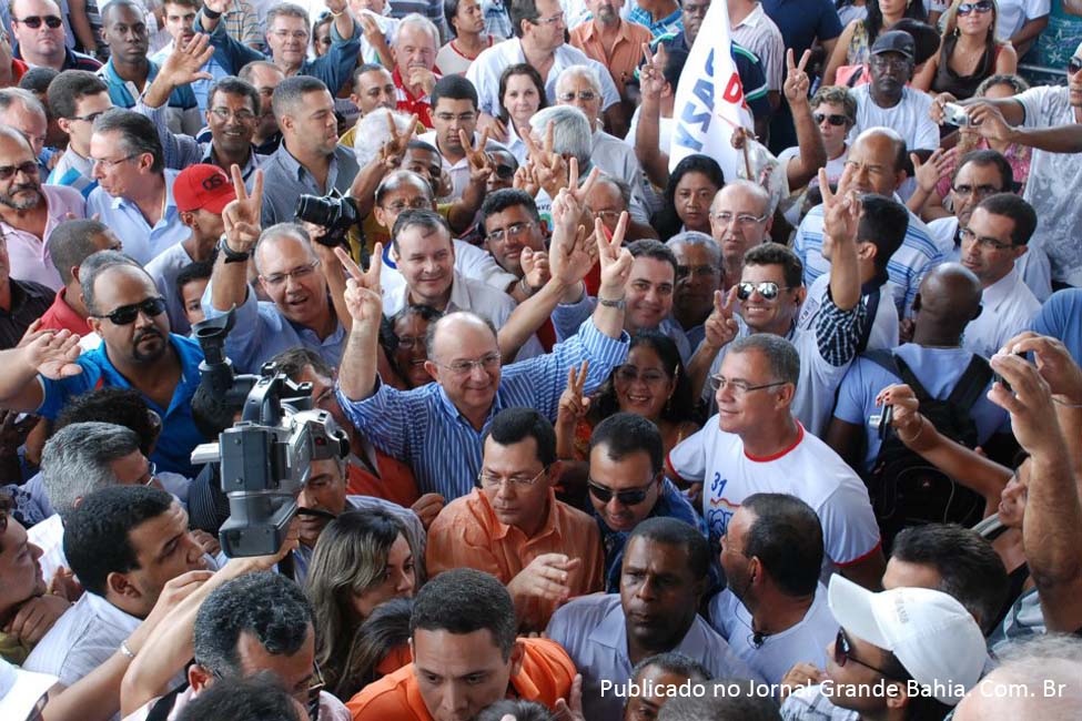 José Ronaldo : "quem tem o povo não pode ter medo de máquina nenhuma."