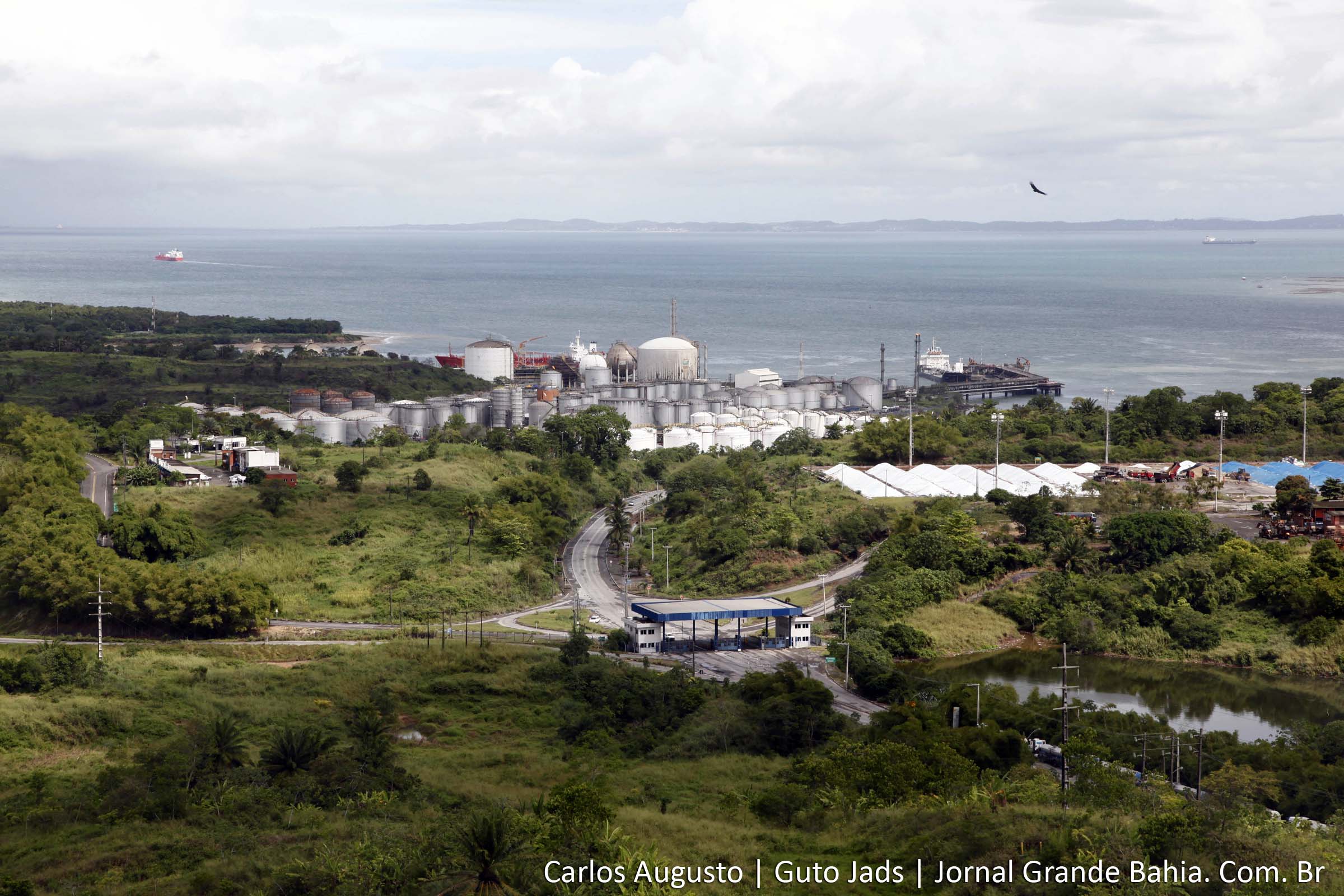 A Petrobras pretende investir US$ 236,5 bilhões em cinco anos, segundo o Plano de Negócios 2012-2016 da companhia. Cerca de 60% dos investimentos (US$ 142 bilhões) serão para a área de exploração e produção de petróleo.