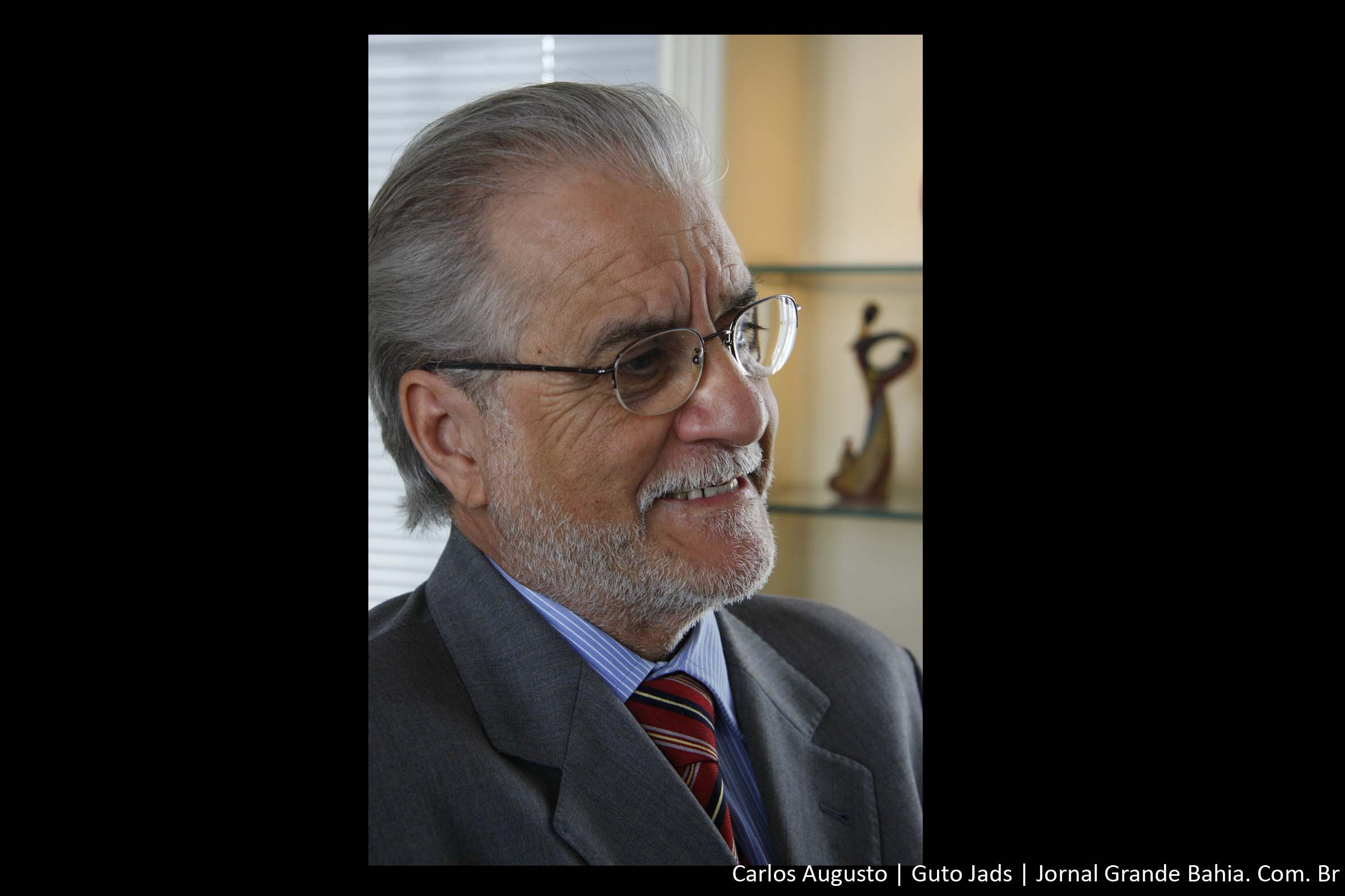 “A TV brasileira considera que faz o que o povo gosta” | Por Emiliano José