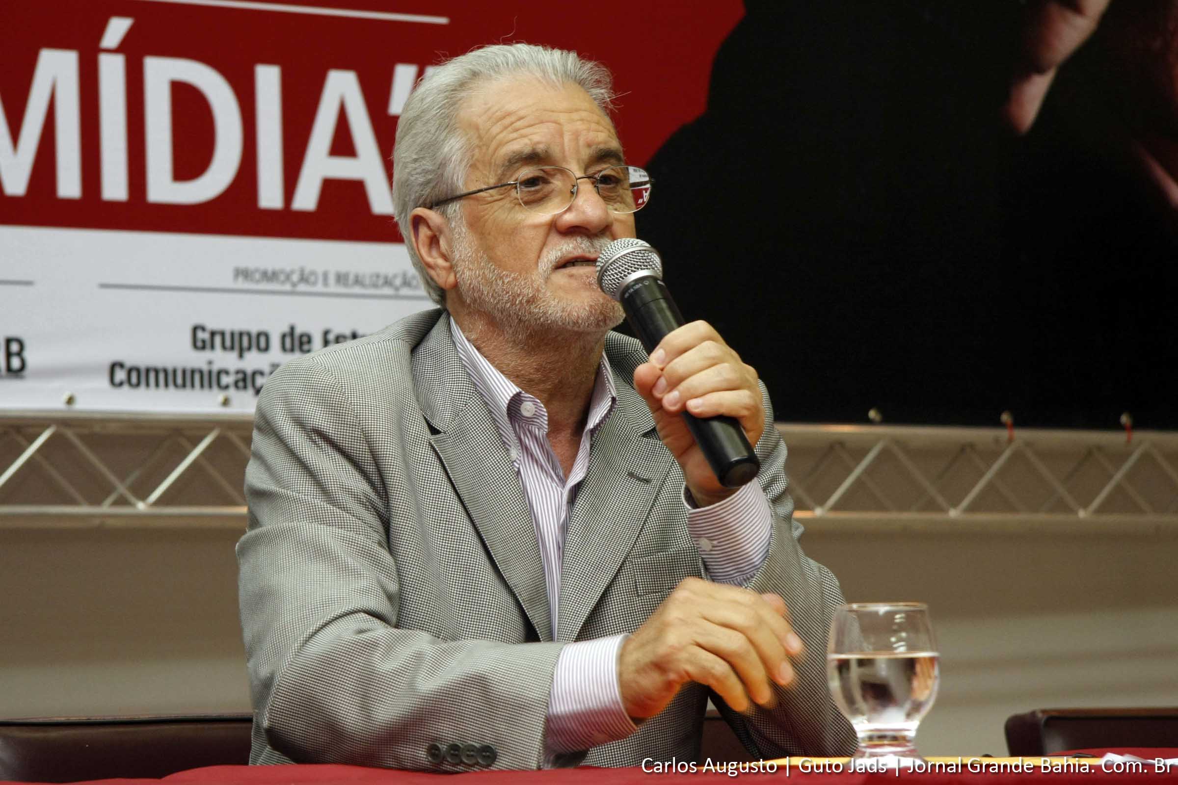 Solidão em tela | Por Emiliano José