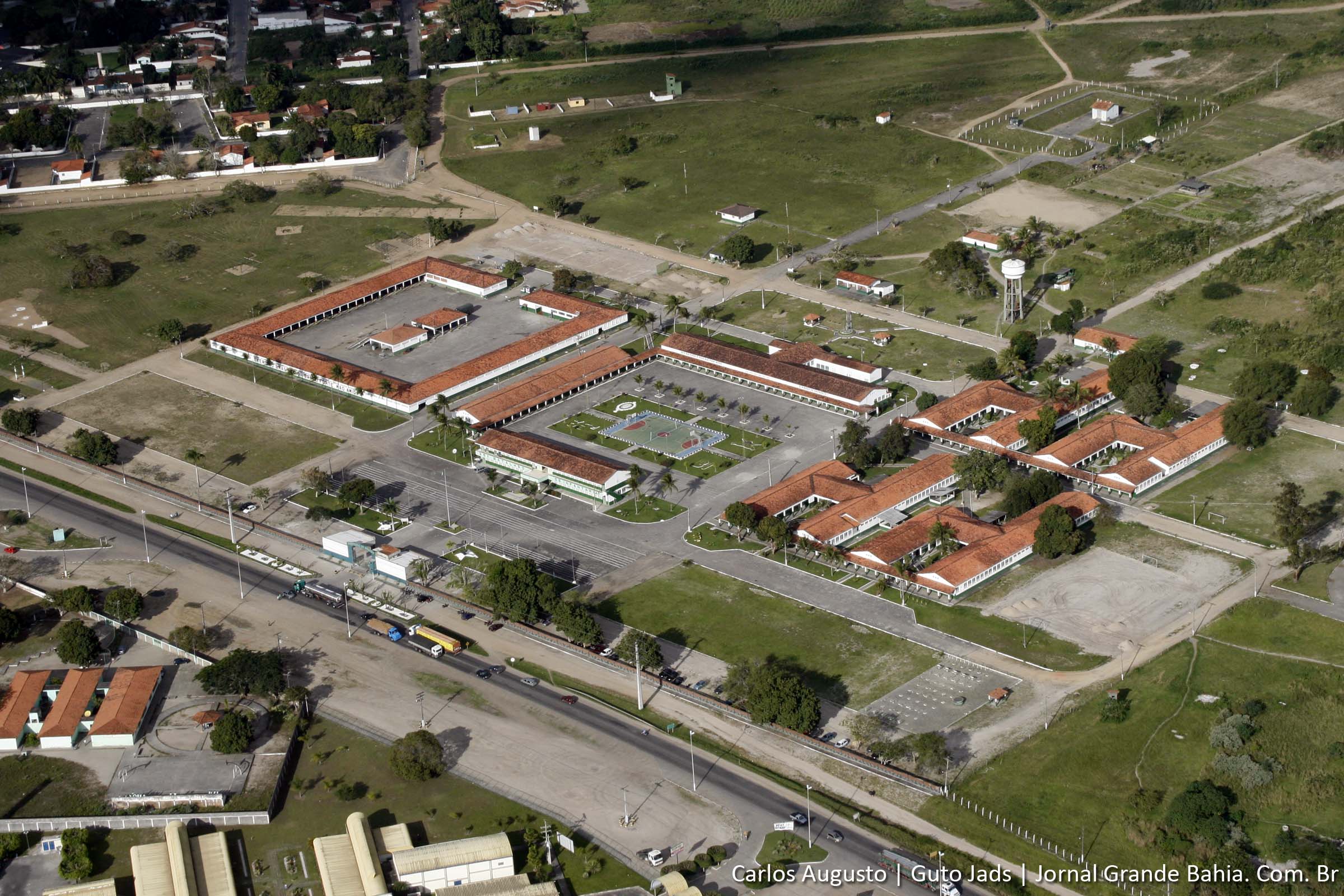 O 35º Batalhão de Infantaria Luiz Barbalho Bezerra, instalado em Feira de Santana, comemora 44 anos de fundação. - (Foto: Carlos Augusto (Guto Jads) - Jornal Grande Bahia)