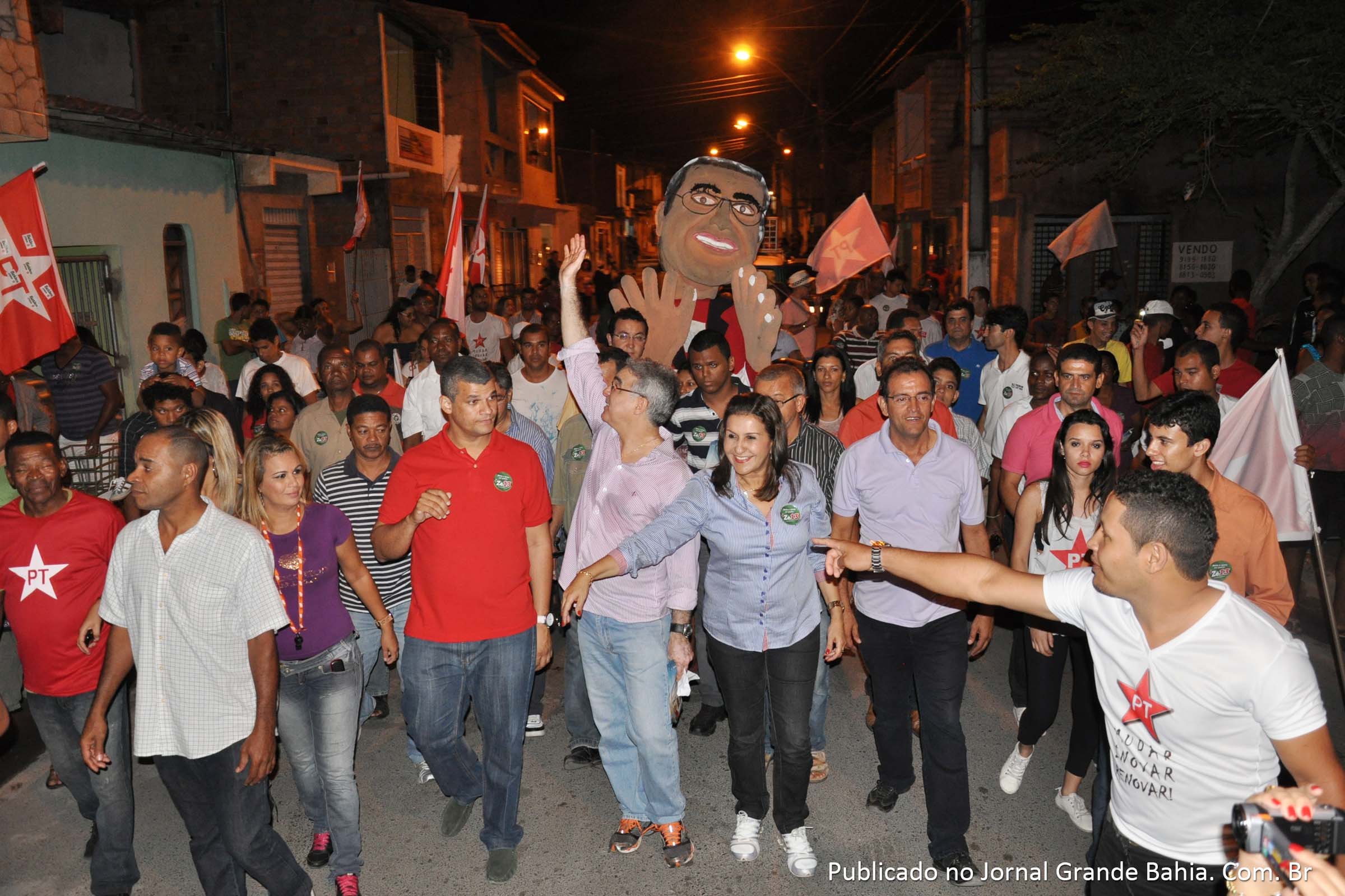 “Eu faço questão de sempre começar minhas caminhadas pelo Feira IX porque aqui as pessoas sabem de onde eu vim, conhecem a minha história”, disse Zé Neto.
