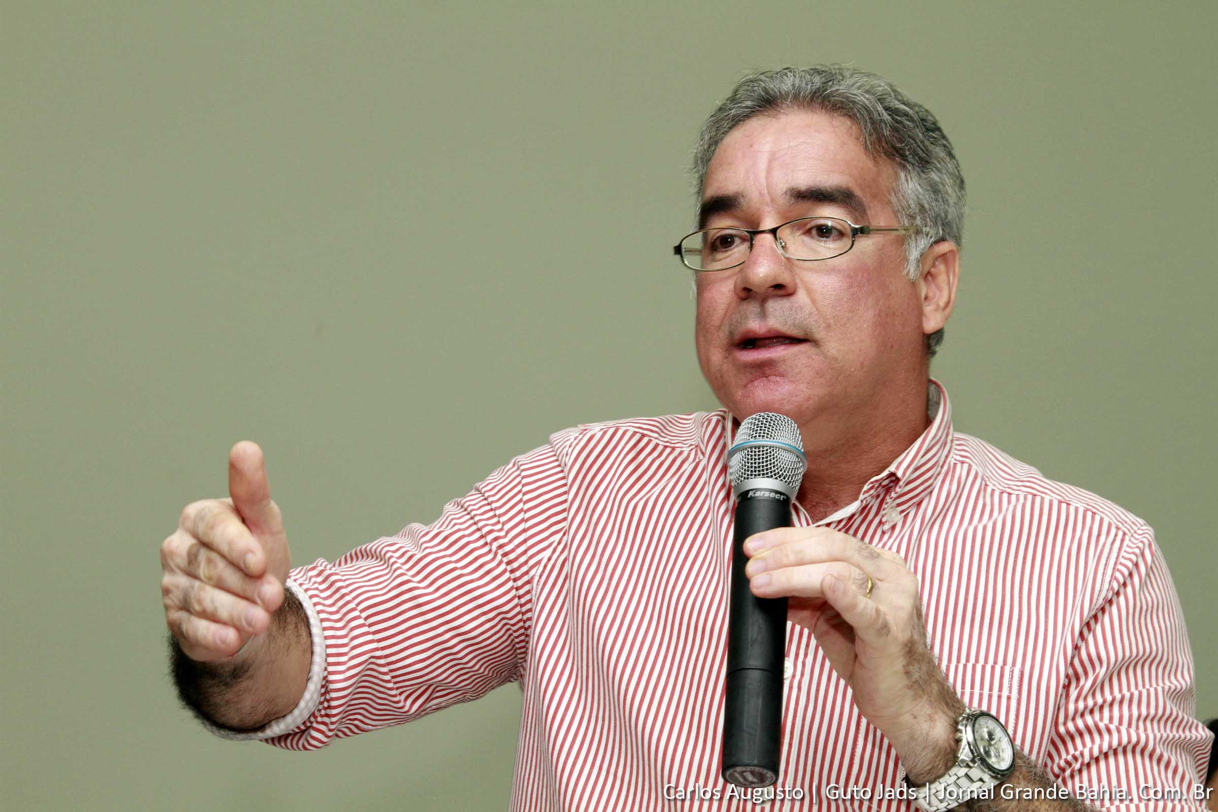Deputado estadual José Cerqueira Neto (Zé Neto, PT), candidato à prefeito de Feira de Santana nas Eleições 2012.