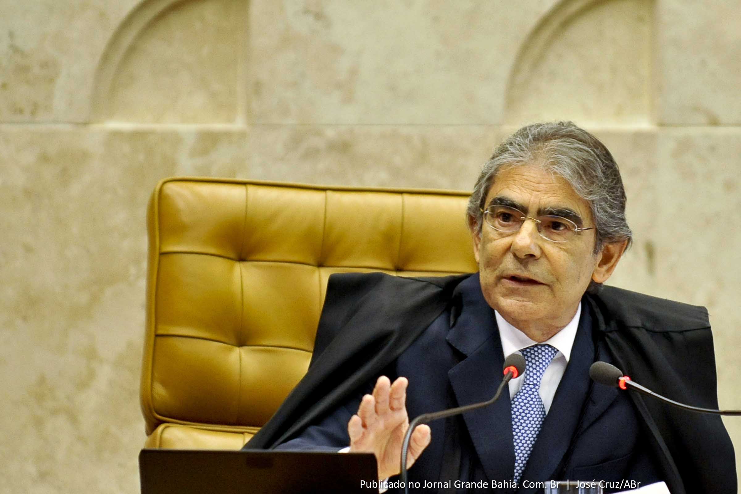 O presidente do Supremo Tribunal Federal (STF), Carlos Ayres Britto, conduz sessão em que a Corte começa a definir penas dos réus da Ação Penal 470, chamada processo do mensalão.