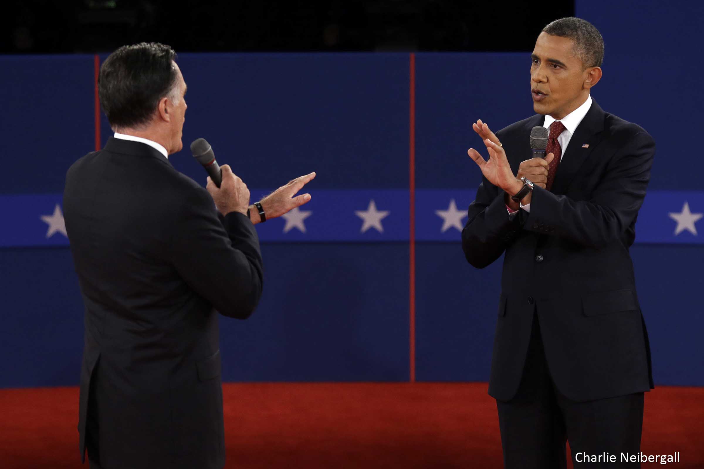 O republicano Mitt Ronmey e o presidente norte-americano, Barack Obama, disputam as eleições nos Estados Unidos, no próximo dia 6, enfrentaram-se ontem (22/10/2012) no último debate.
