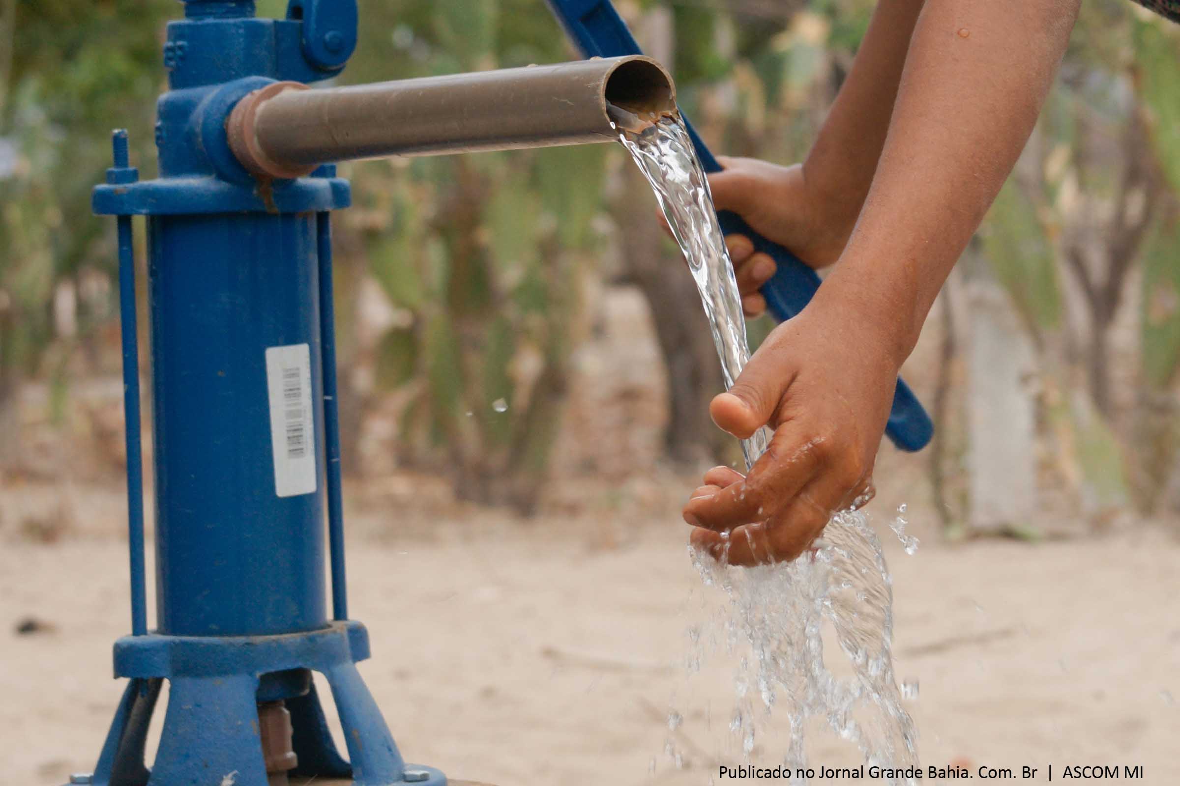 O Água para Todos é coordenado pelo Ministério da Integração Nacional (MI) e integra o Plano Brasil Sem Miséria, lançado pela presidenta Dilma Rousseff em Arapiraca (AL) em julho de 2011 para erradicar a pobreza extrema.