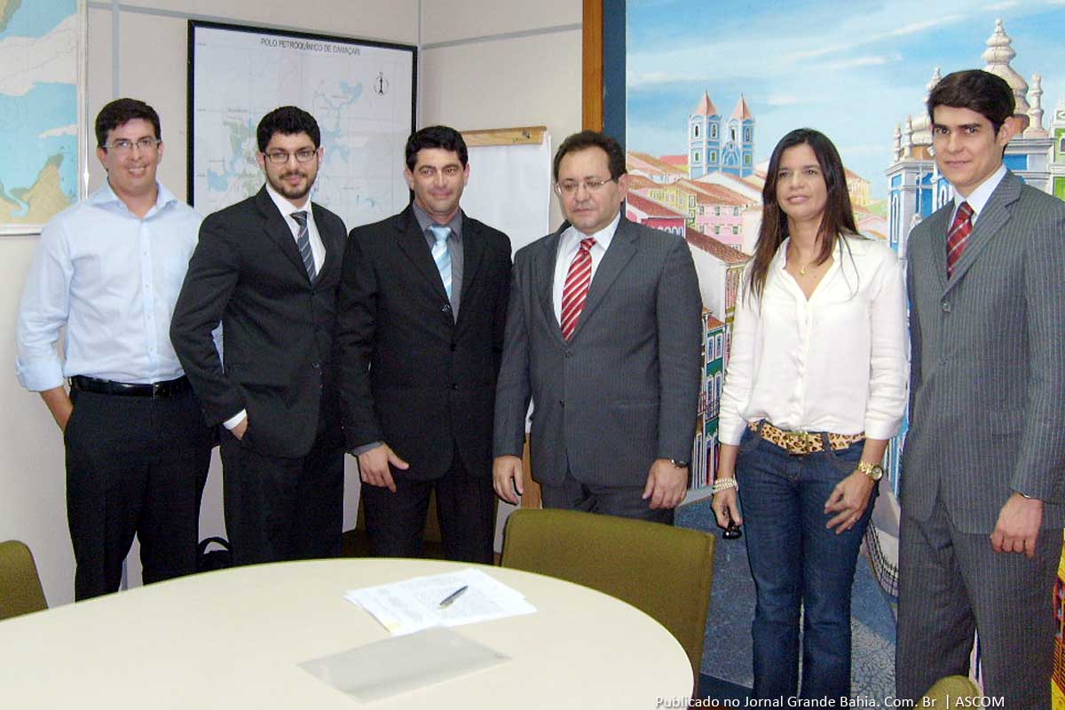 Diretoria da TAMA Brasil, da SICM e do CIS, comemoram investimentos. Unidade baiana será a primeira do país a produzir o plástico com tecnologia RMW, que embala o algodão na própria colheitadeira.