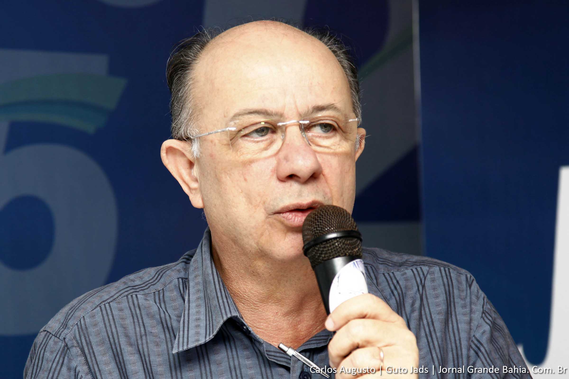 José Ronaldo: "Creio que a aprendizagem com o programa do seminário é fundamental para que possamos escolher as prioridades políticas e da gestão pública". (Foto: Carlos Augusto (Guto Jads) - Jornal Grande Bahia)