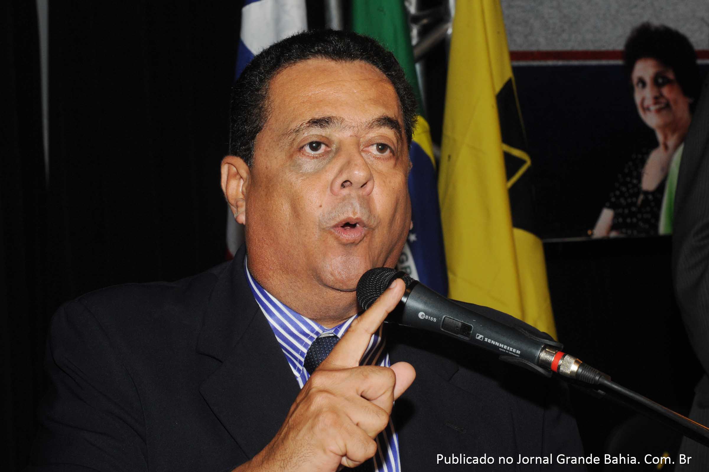 A acusação foi feita na semana passada, pelo líder do PMDB/DEM na Assembleia Legislativa, deputado Luciano Simões.