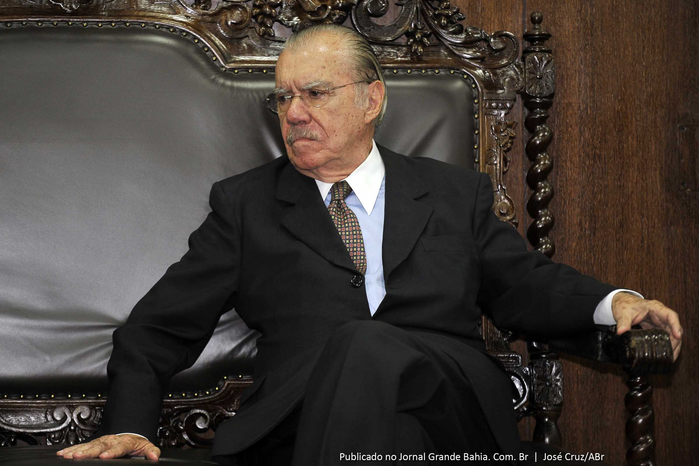 Vinte e dois anos depois de deixar a Presidência da República, o presidente do Senado, José Sarney (PMDB-AP), volta ao cargo.
