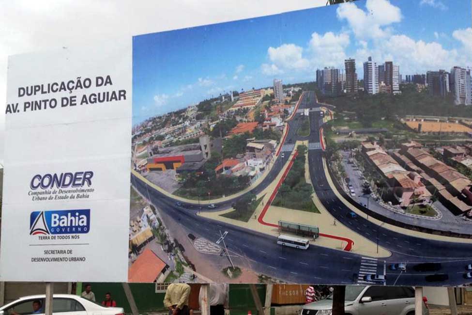 Para desafogar o trânsito da região da orla, o governador Jaques Wagner assinou nesta segunda-feira (20/05/2013) a ordem de serviço para as obras de duplicação da Avenida Pinto de Aguiar.