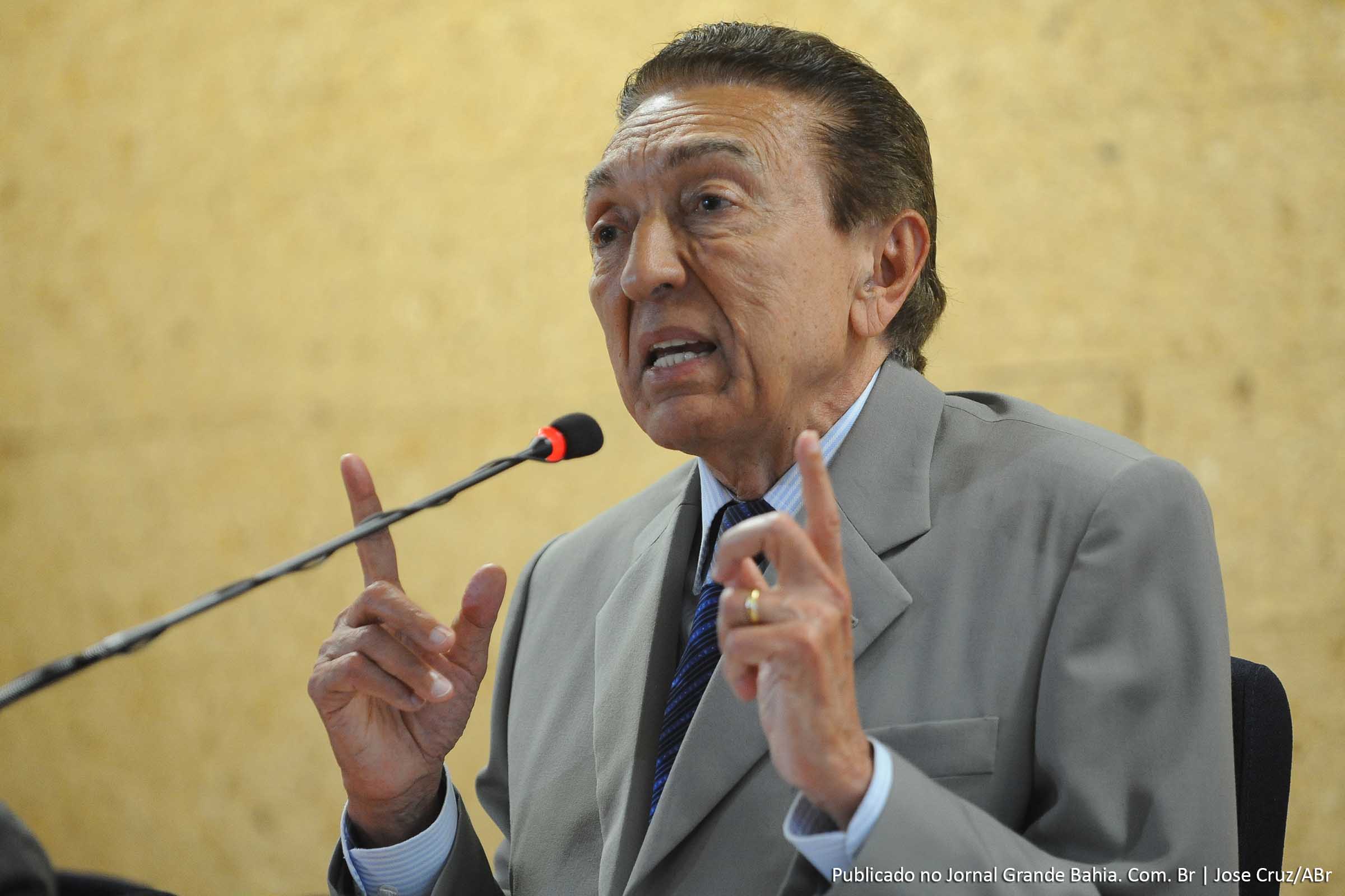 Segundo Edison Lobão o decreto vai permitir um repasse total antecipado de R$ 2,8 bilhões.