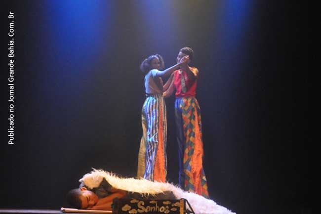 O espetáculo “Aprendizes do Picadeiro” do Ponto de Cultura – Cultura Mais Circo é uma das atrações para esta quarta-feira, dia 22 de maio às 19:00h na sala principal do C. C. Amélio Amorim.