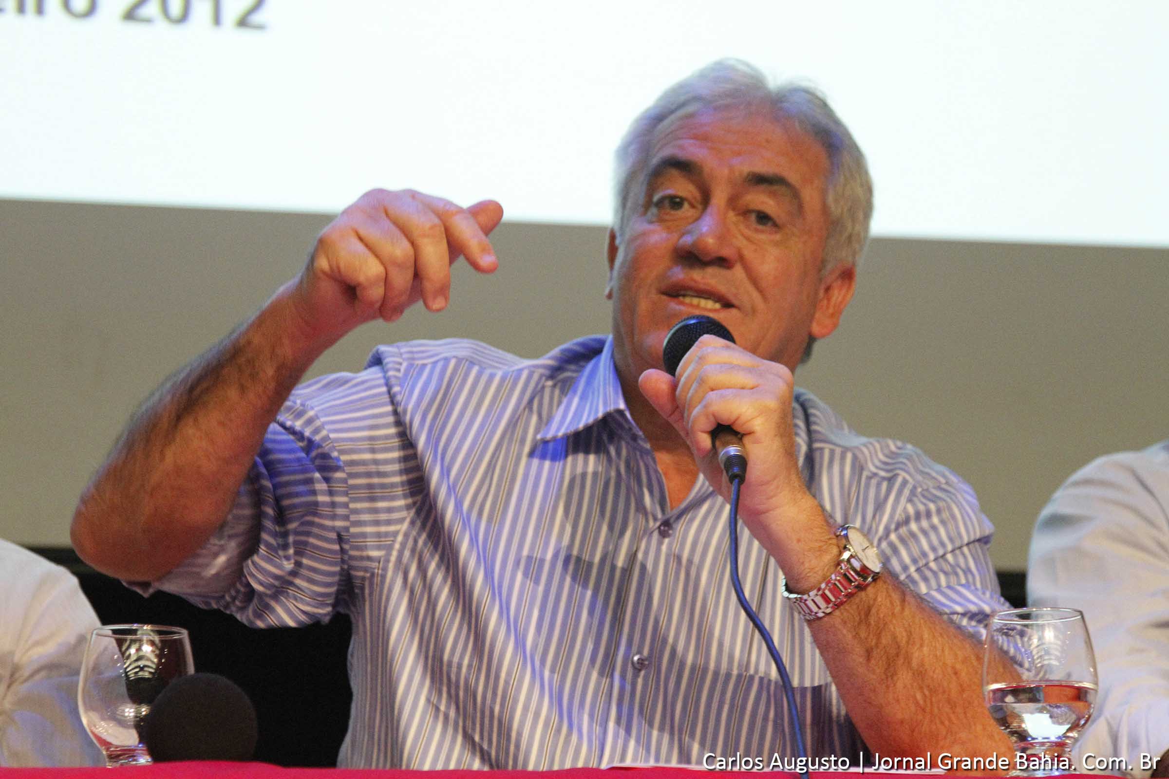 Governador em exercício autoriza reforma do aeroporto de Feira de Santana