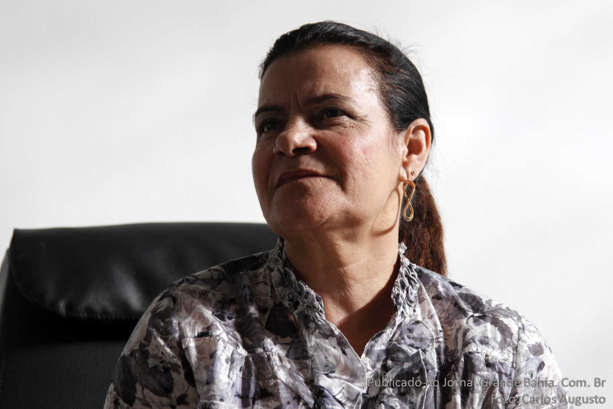 Eremita Mota de Araújo: “O bairro do Caseb todo precisa da ajuda do poder público, não tem uma iluminação adequada nem um calçamento bom e, devido a essa situação, várias pessoas já quebraram os pés”