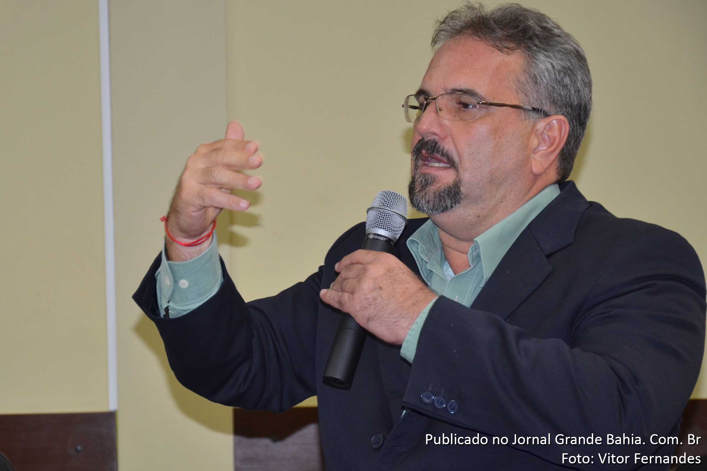 Marcelino Galo diz que Bruno Reis se sente órfão em termos de filiação partidária.