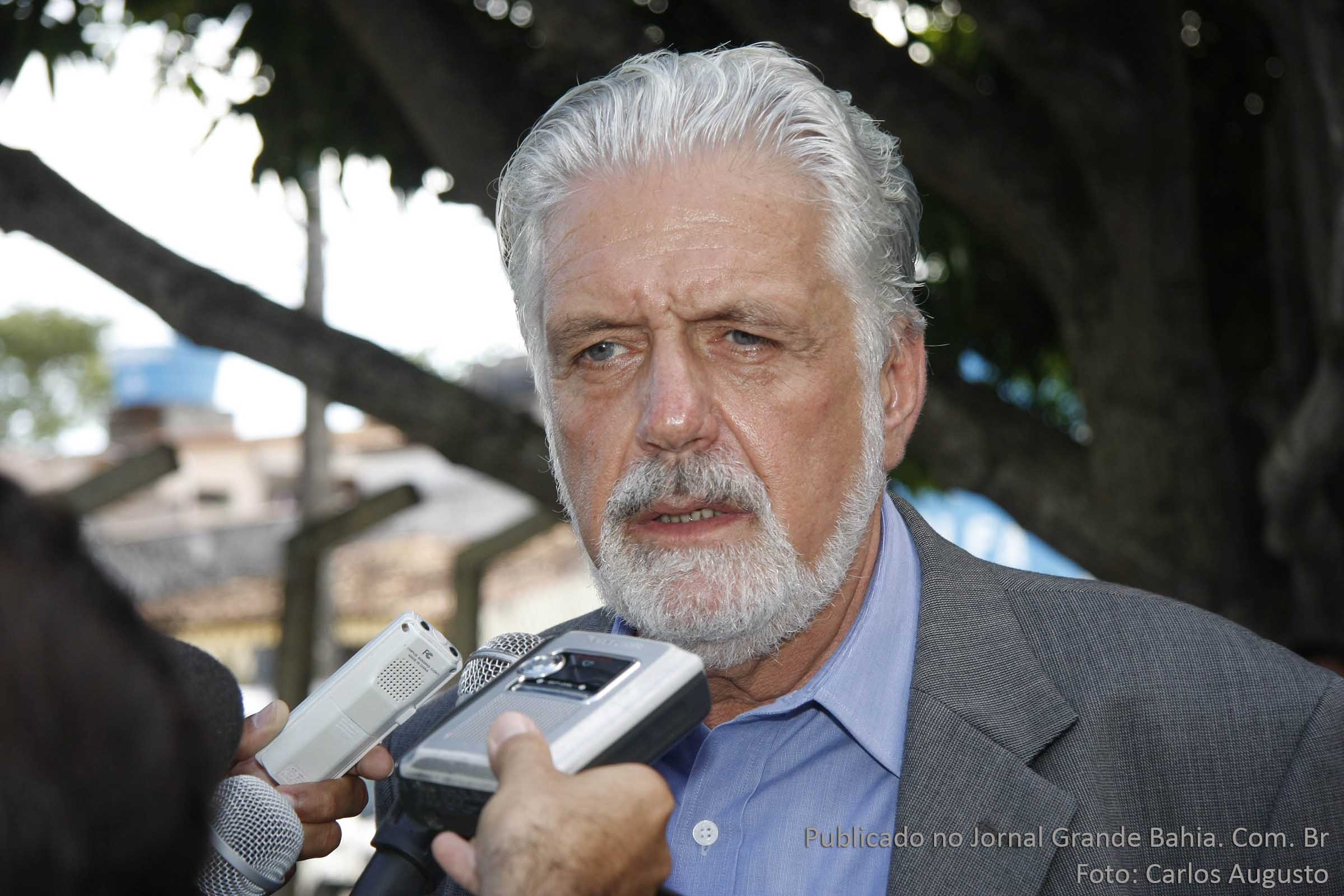 A pedido do governador da Bahia, Jaques Wagner, integrantes da Força Nacional estão sendo enviados para Buerarema.