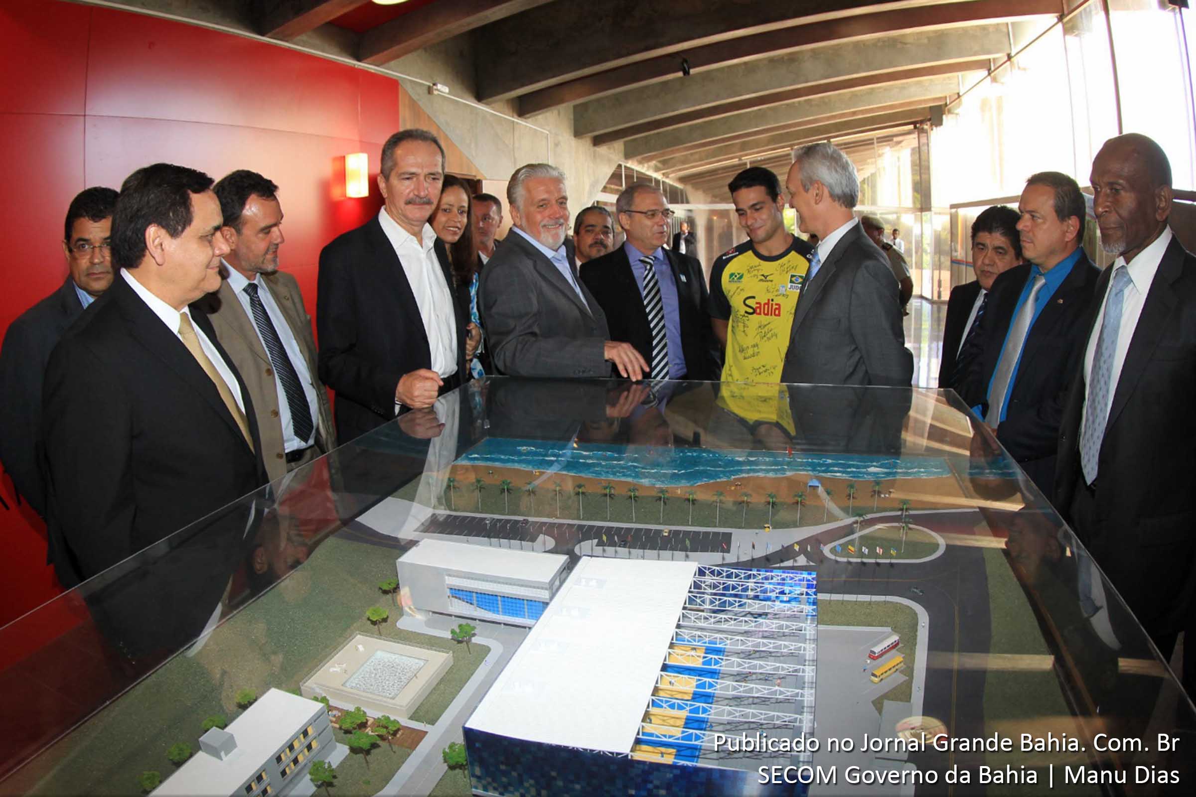 Membros dos governos federal e estadual assinam ordem serviço construção Centro Panamericano de Judô.