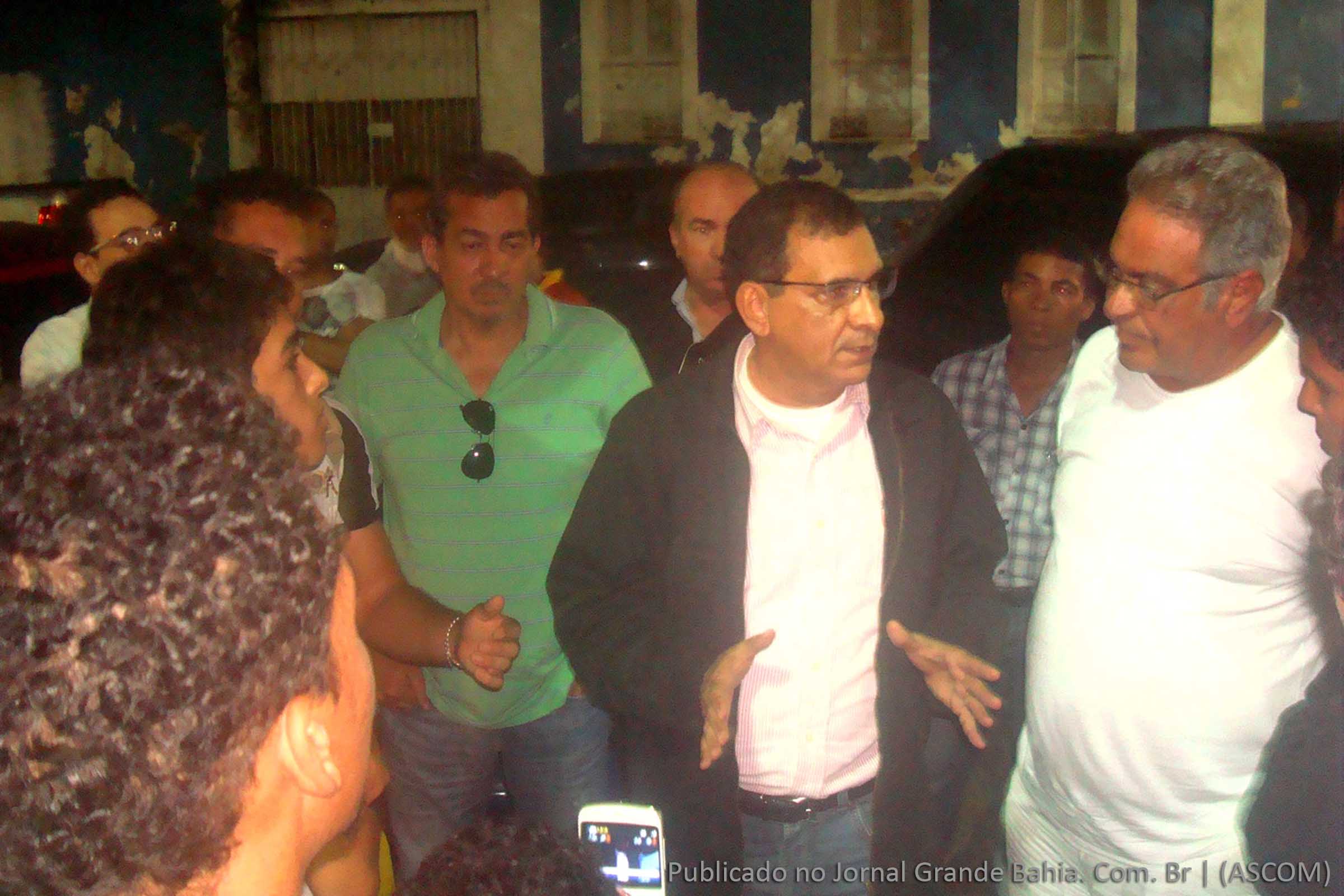 O prefeito de Ilhéus ficou nervos e mostrou não conhecer as informações de contratos entre a prefeitura e empresas de ônibus.