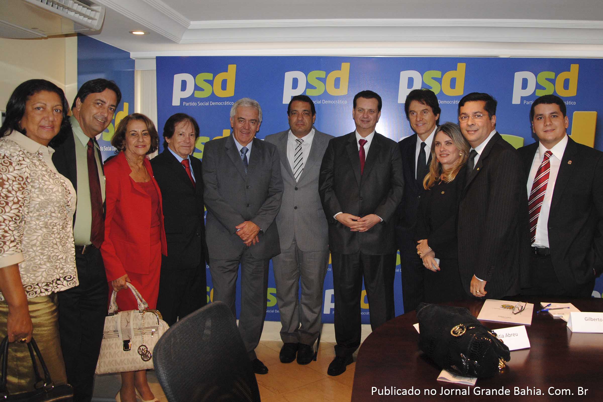 Bancada do PSD emite moção de repúdio.