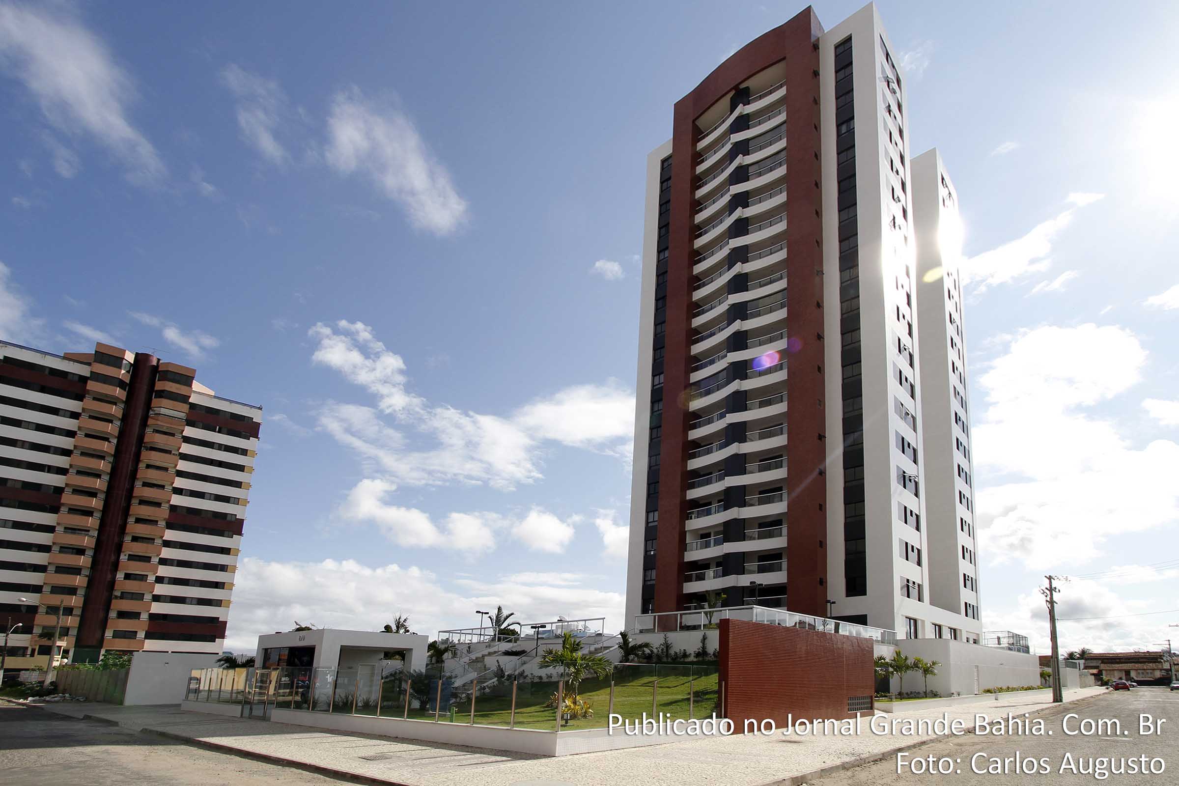 O edifício residencial Star Residence, foi erguido e recentemente entregue pela Belvedere Construtora. O Star Residence foi construído na Santa Mônica, um dos bairros mais sofisticados de Feira de Santana. (Foto: Carlos Augusto | Jornal Grande Bahia)