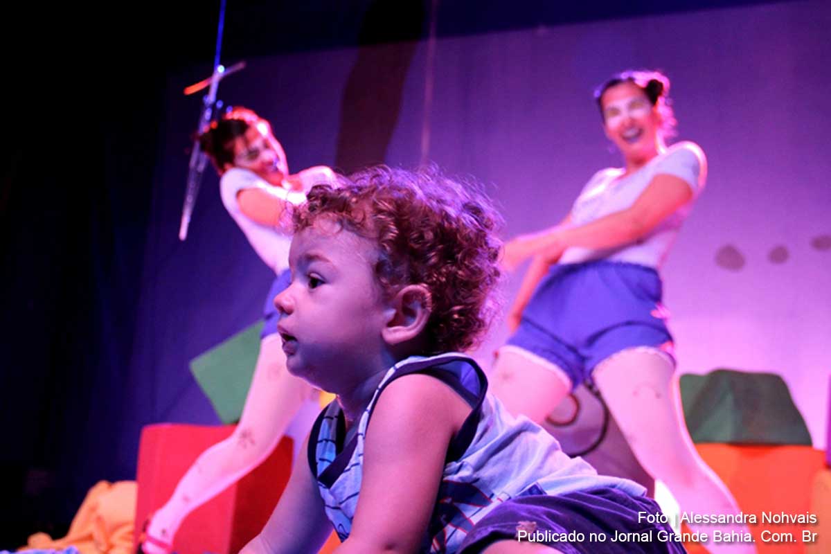 Introduza a criança no mundo lúdico do teatro e leve para apresentação do espetáculo ‘De sol, de céu e de lua’; Evento ocorre no CUCA, em Feira de Santana