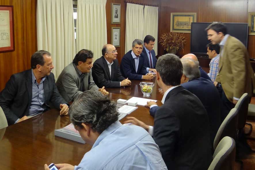 Ao regressar da Europa, José Ronaldo diz que perspectiva de investimentos em Feira de Santana é positiva e que pretende implantar indústria de tratamento de resíduos