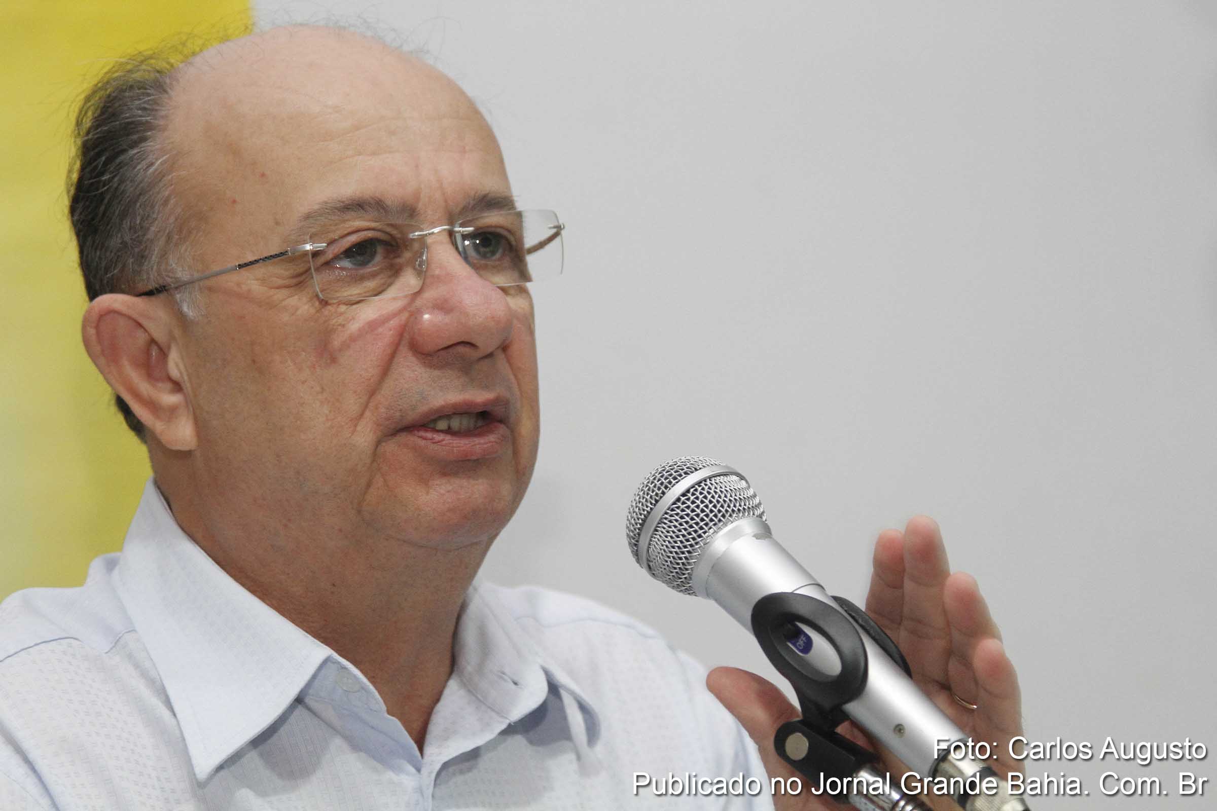 José Ronaldo informou que foi inaugurada no bairro Mangabeira uma unidade de saúde com três equipes do Programa de Saúde da Família.