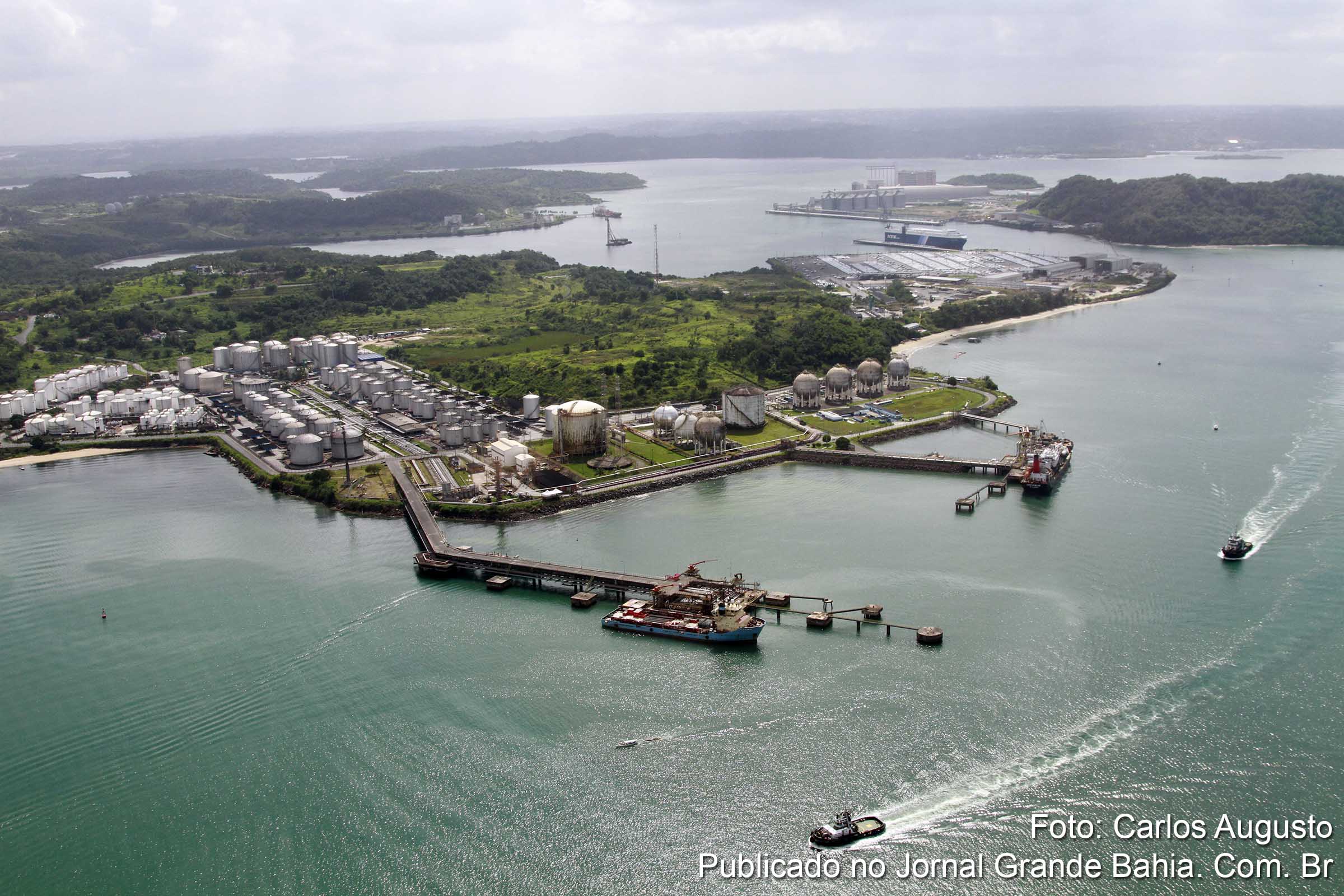 Visa aérea do Porto de Aratu na Baía de Todos os Santos. (Foto: Carlos Augusto | Jornal Grande Bahia)