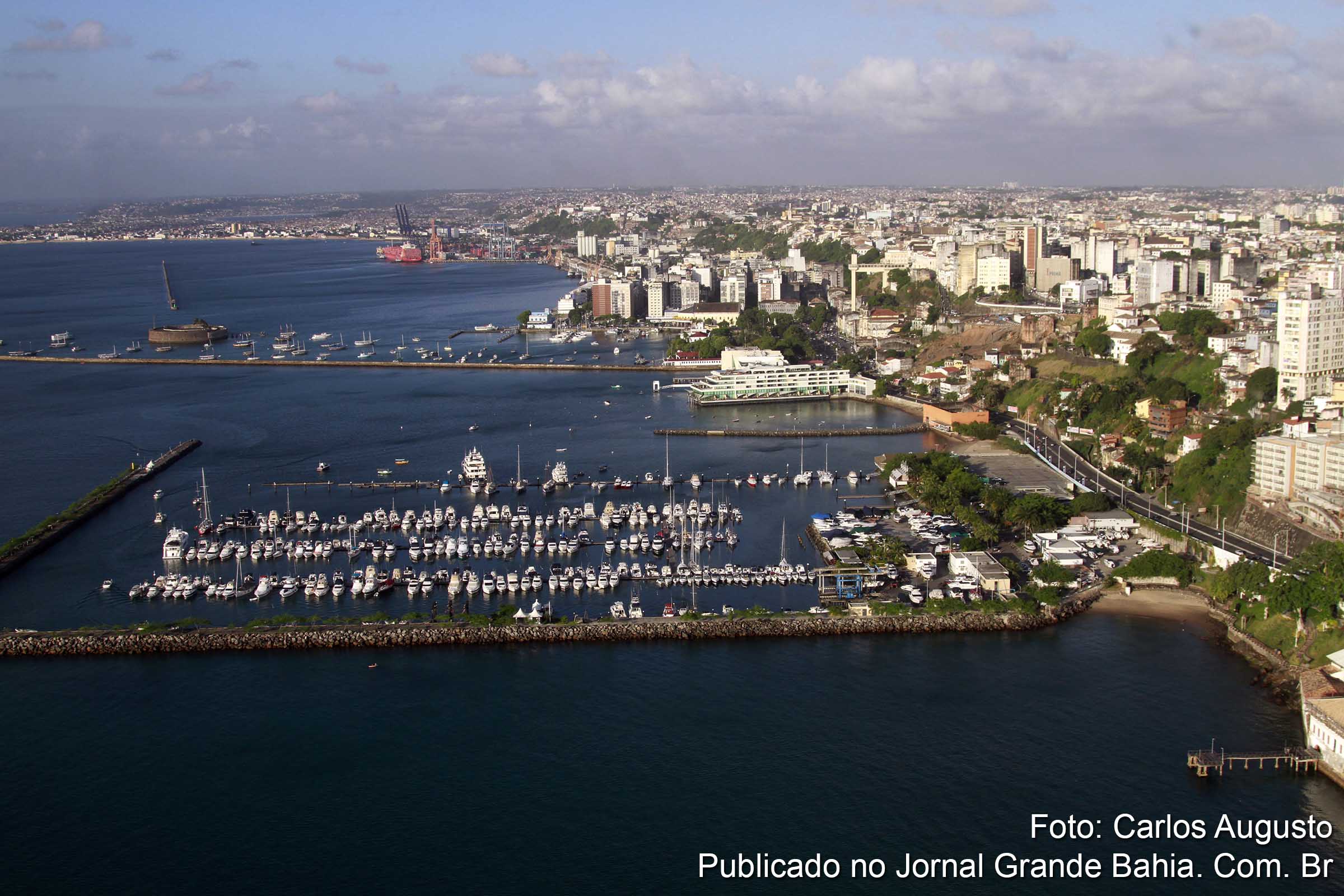 Vista aérea de Salvador e da Baía de Todos os Santos. Governo recebe recursos para incentivar o turismo. (Foto: Carlos Augusto | Jornal Grande Bahia)