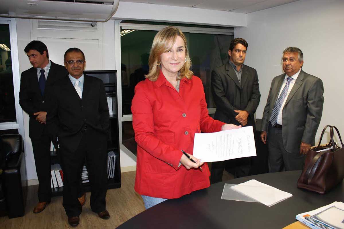 Andréa Mendonça: “Pretendo dar continuidade aos projetos da Secretaria, com o objetivo de popularizar a Ciência, motivando os jovens e avançando no serviço à população”.