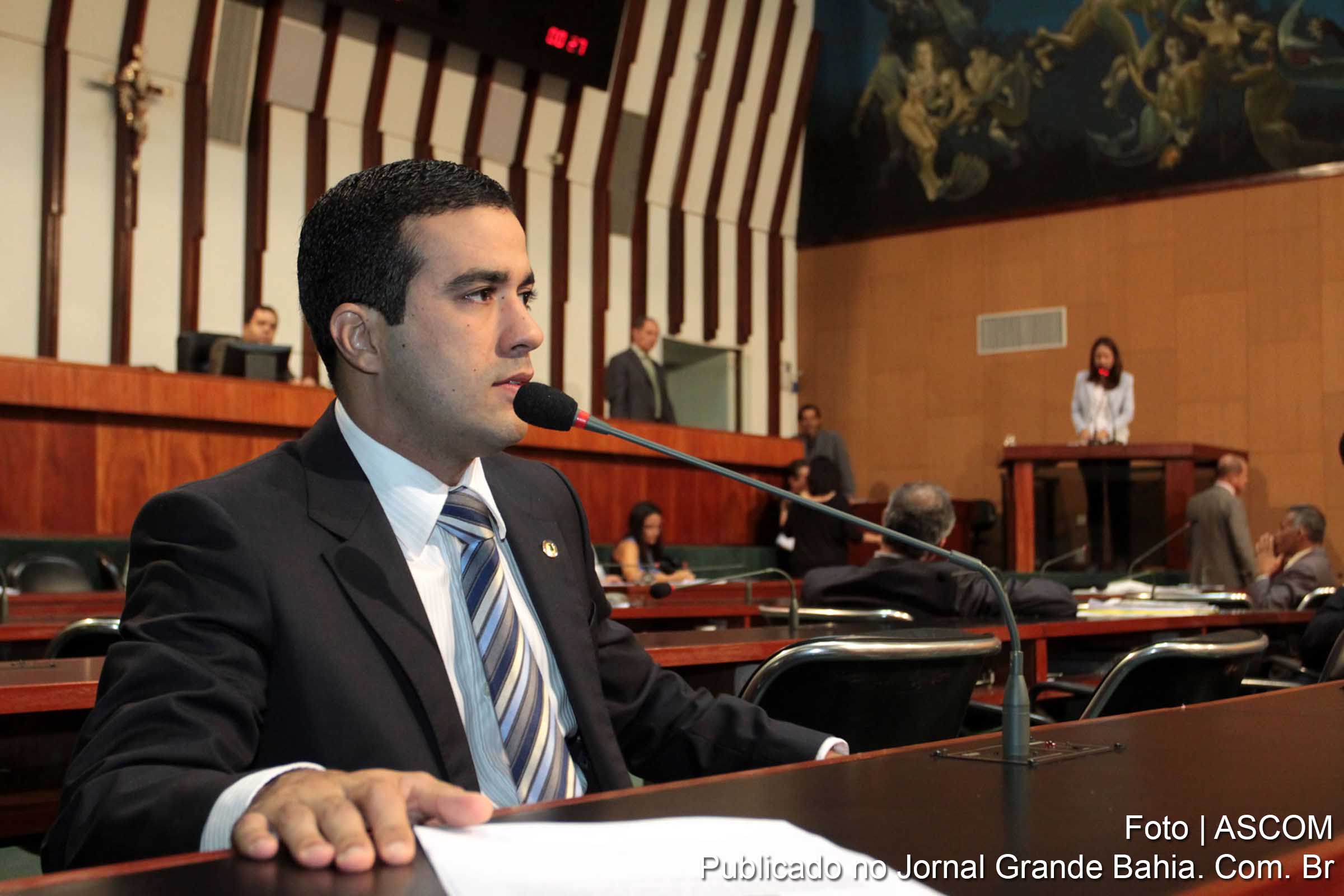 Bruno Reis, autor do projeto de lei, comemora benefícios para consumidores baianos.