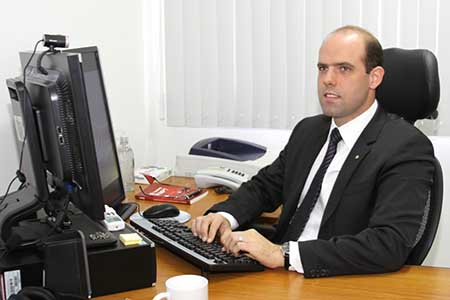 Luís Carneiro: “Precisamos modificar a cultura nas empresas de construção civil no que se refere ao que determina a lei para a garantia da integridade física e mental dos trabalhadores.".