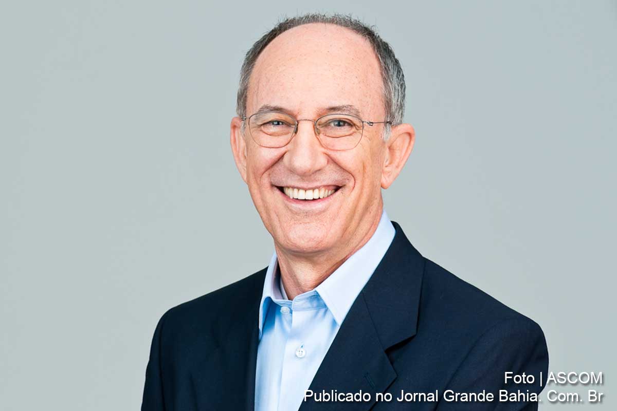 Rui Falcão defende a participação dos movimentos sociais no projeto do PT.