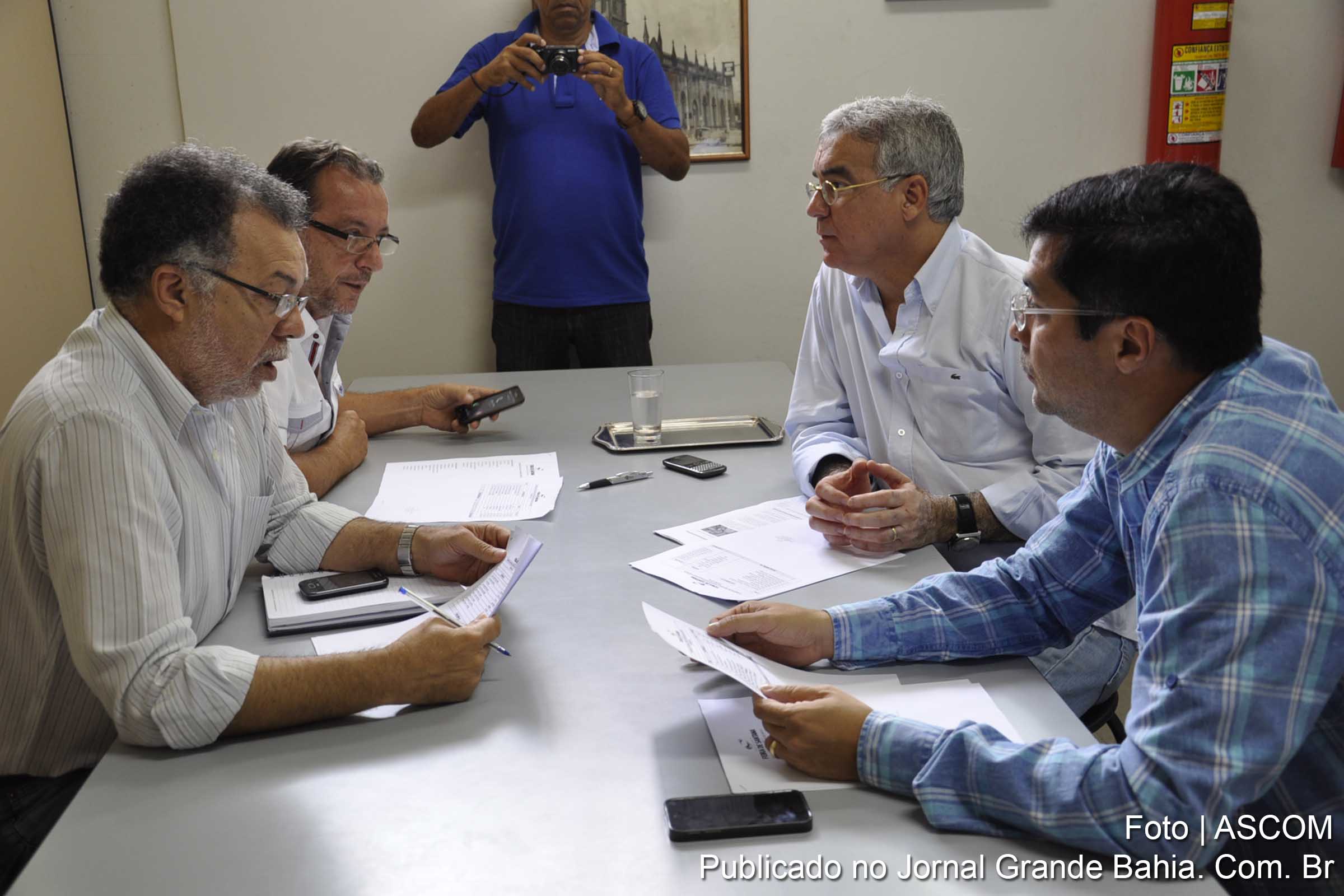 Secretários Carlos Brito, Arsênio Oliveira, e os deputados Fernando Torres e Zé Neto.